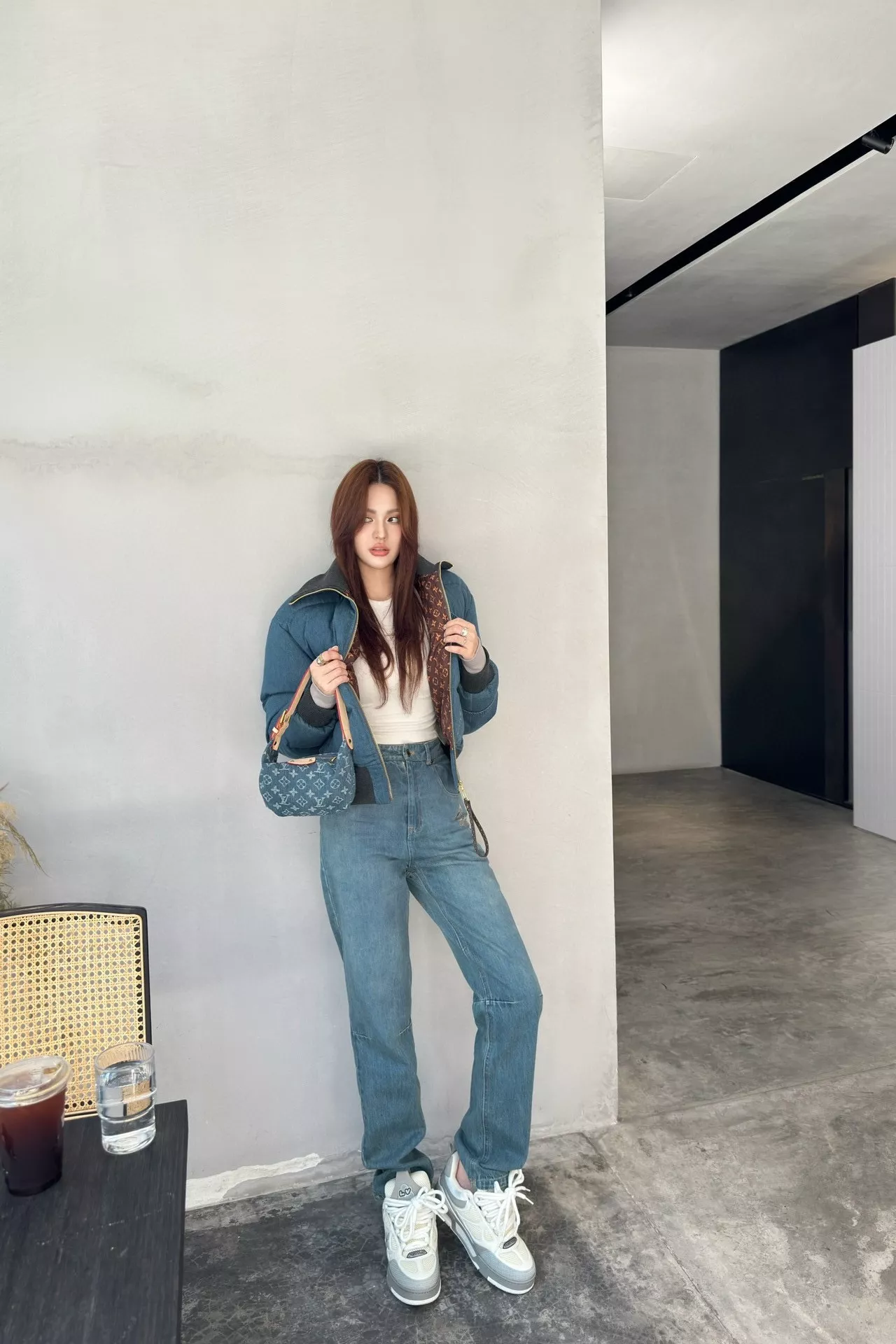 루이비통 데님 패치워크 하이넥 쇼트 다운 재킷 상세 이미지 57