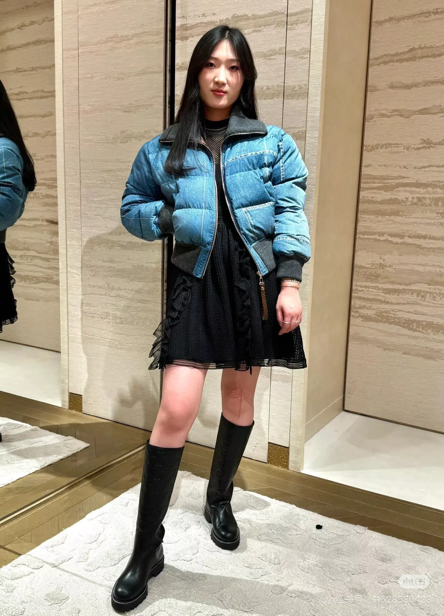 루이비통 데님 패치워크 하이넥 쇼트 다운 재킷 상세 이미지 29