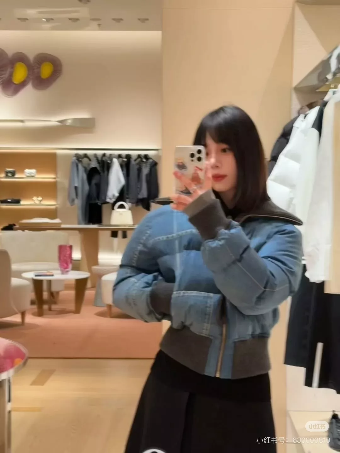루이비통 데님 패치워크 하이넥 쇼트 다운 재킷 상세 이미지 55