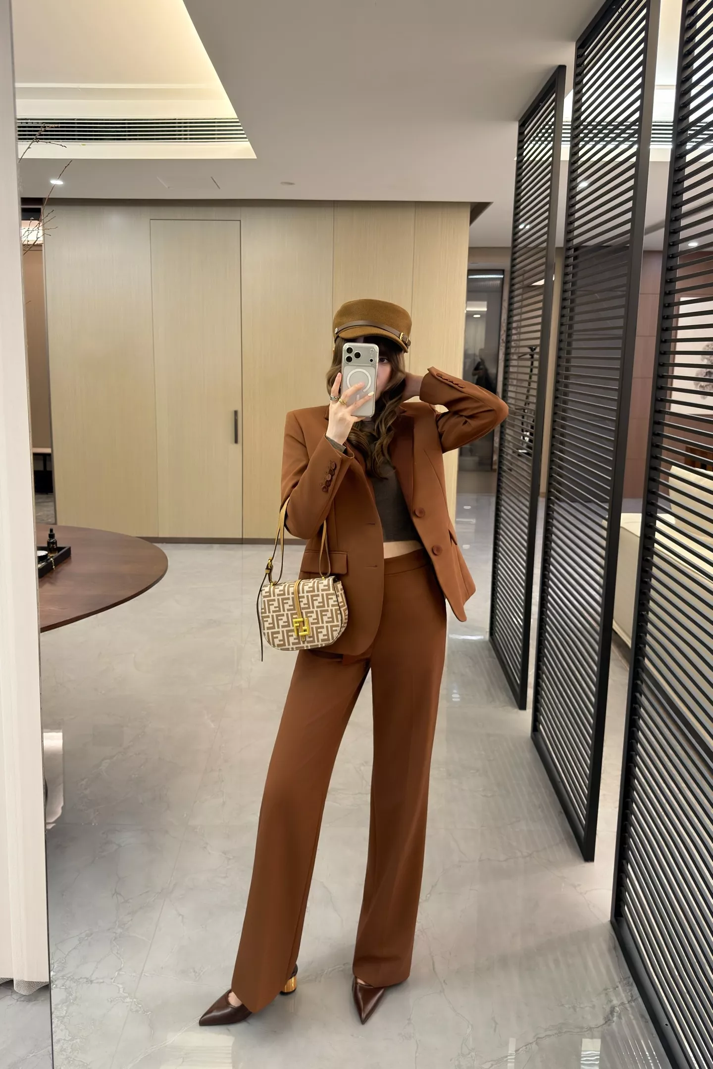 노브랜드 브라운 테일러드 슬랙스 팬츠 상세 이미지 21