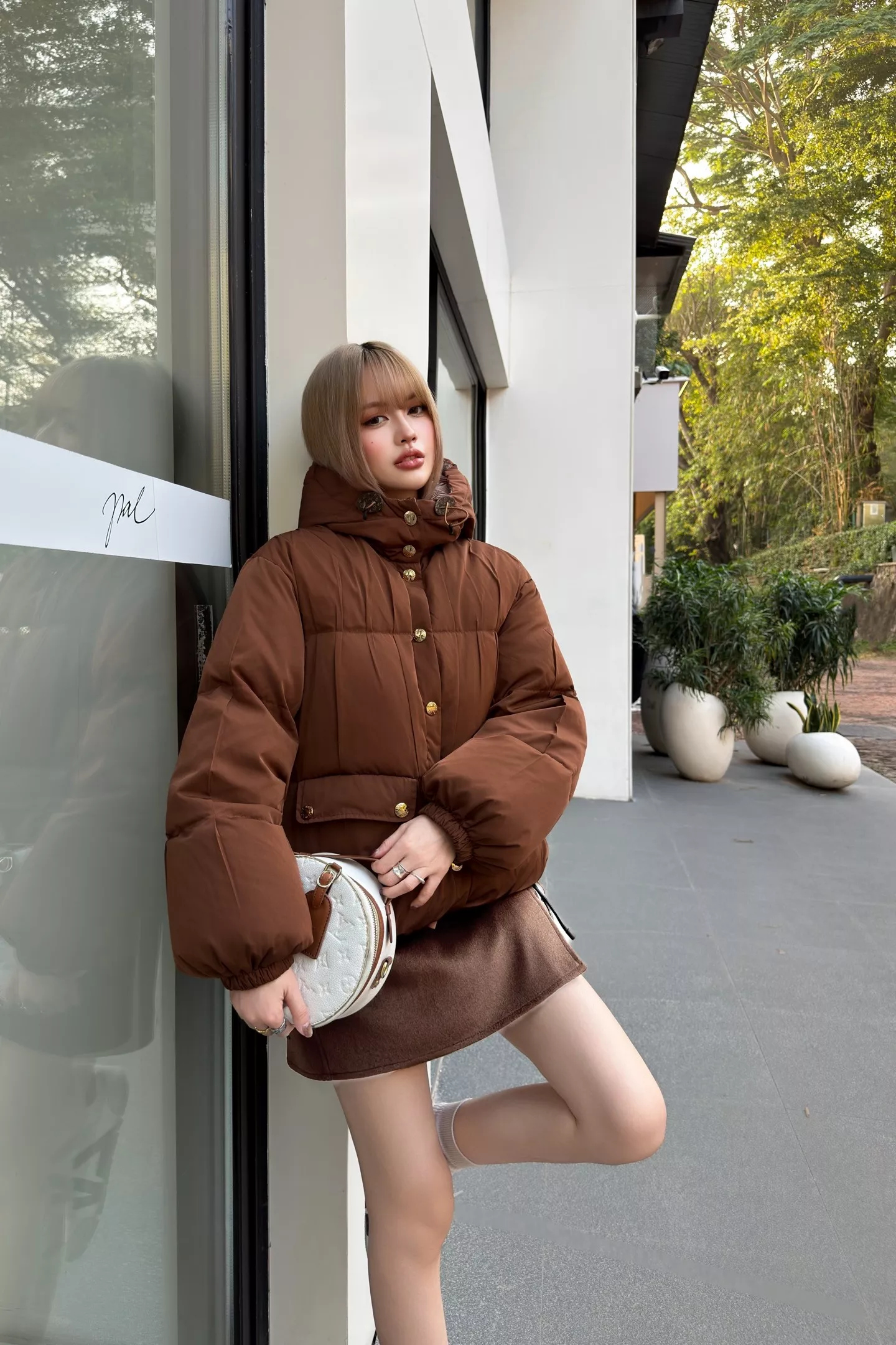 루이비통 브라운 숏 후드 다운 패딩 재킷 상세 이미지 39