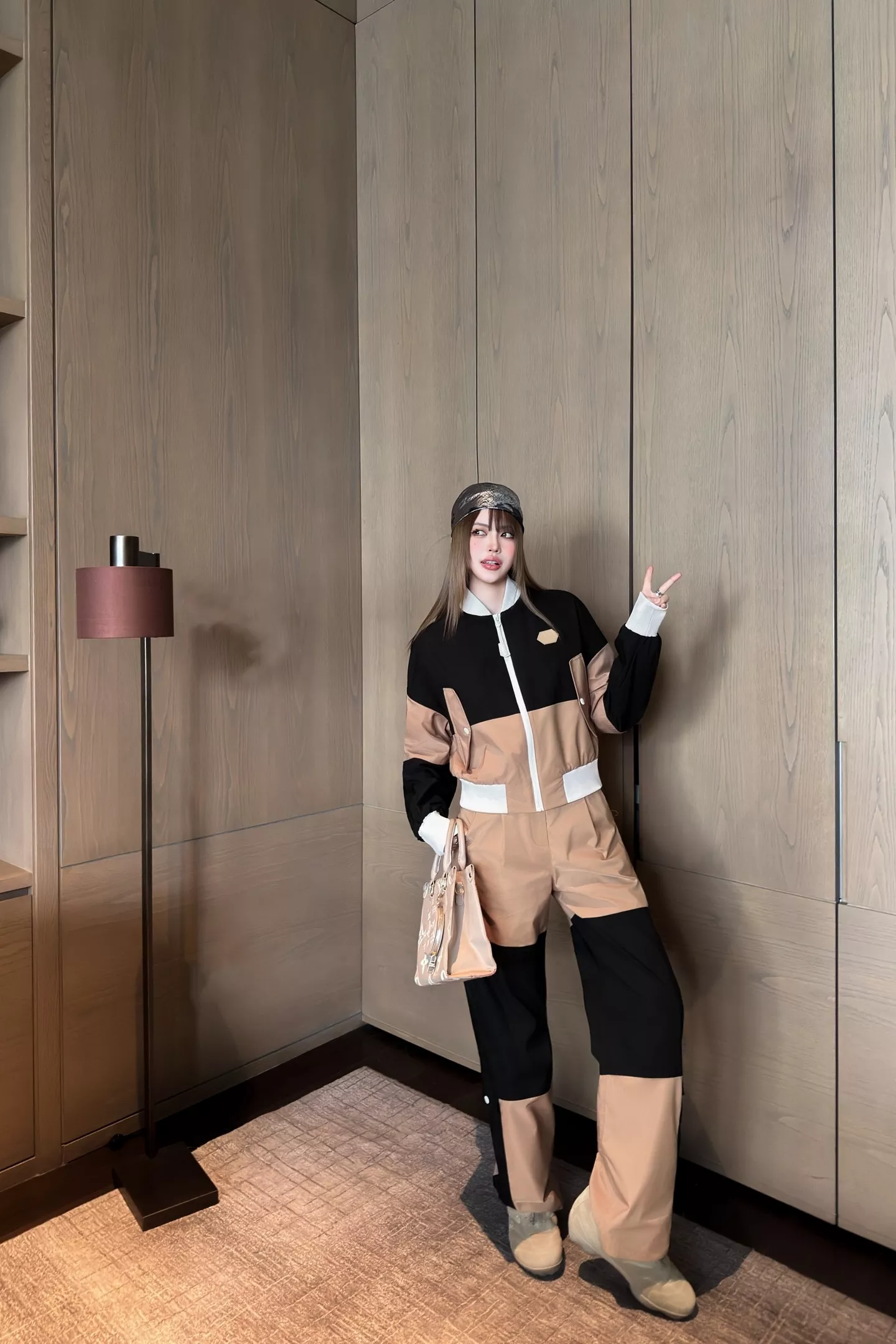 루이비통 25FW 투톤 배색 카고 팬츠 상세 이미지 26