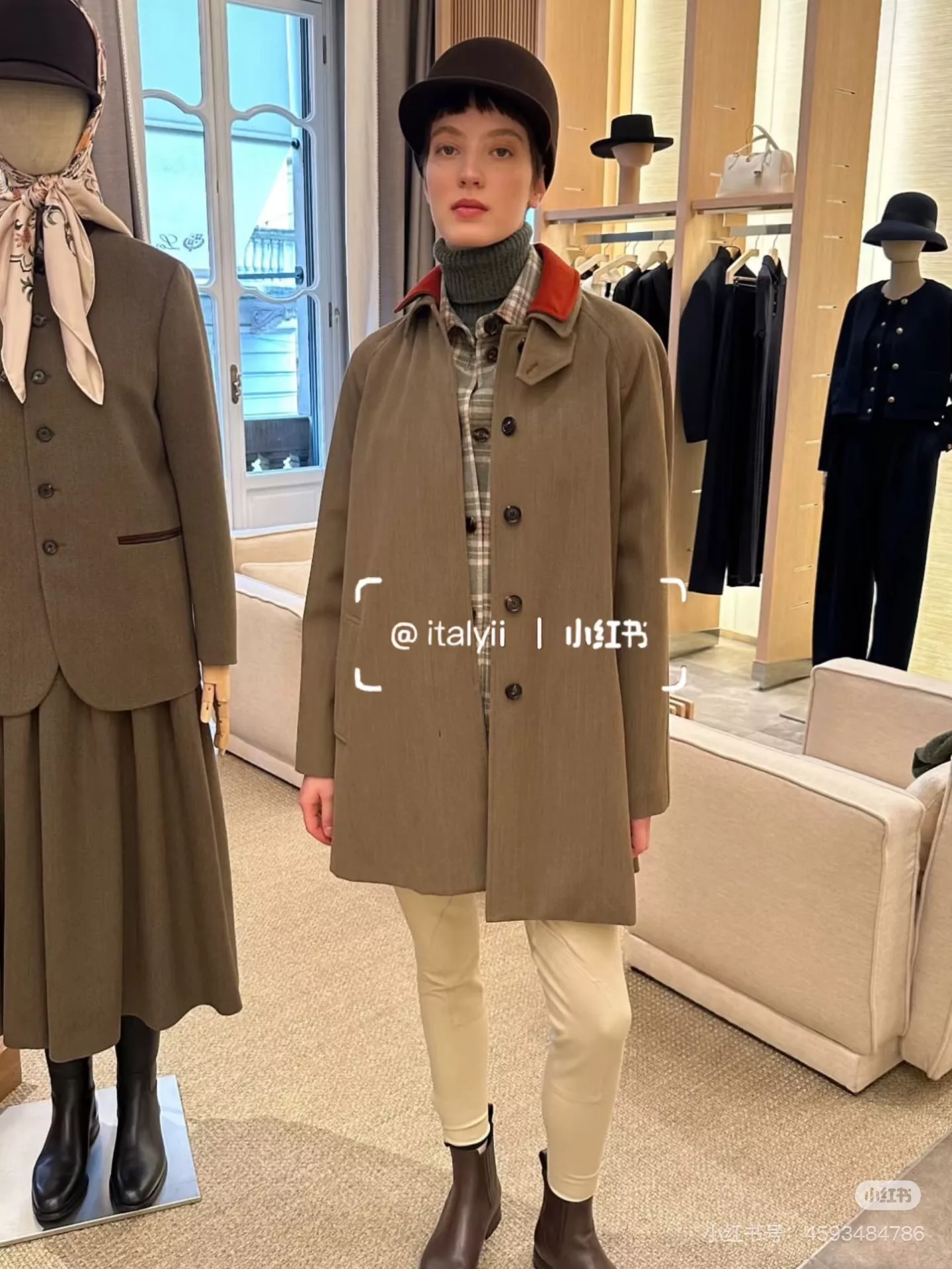 로로피아나 25FW 배색 스탠드카라 테일러드 재킷 상세 이미지 22