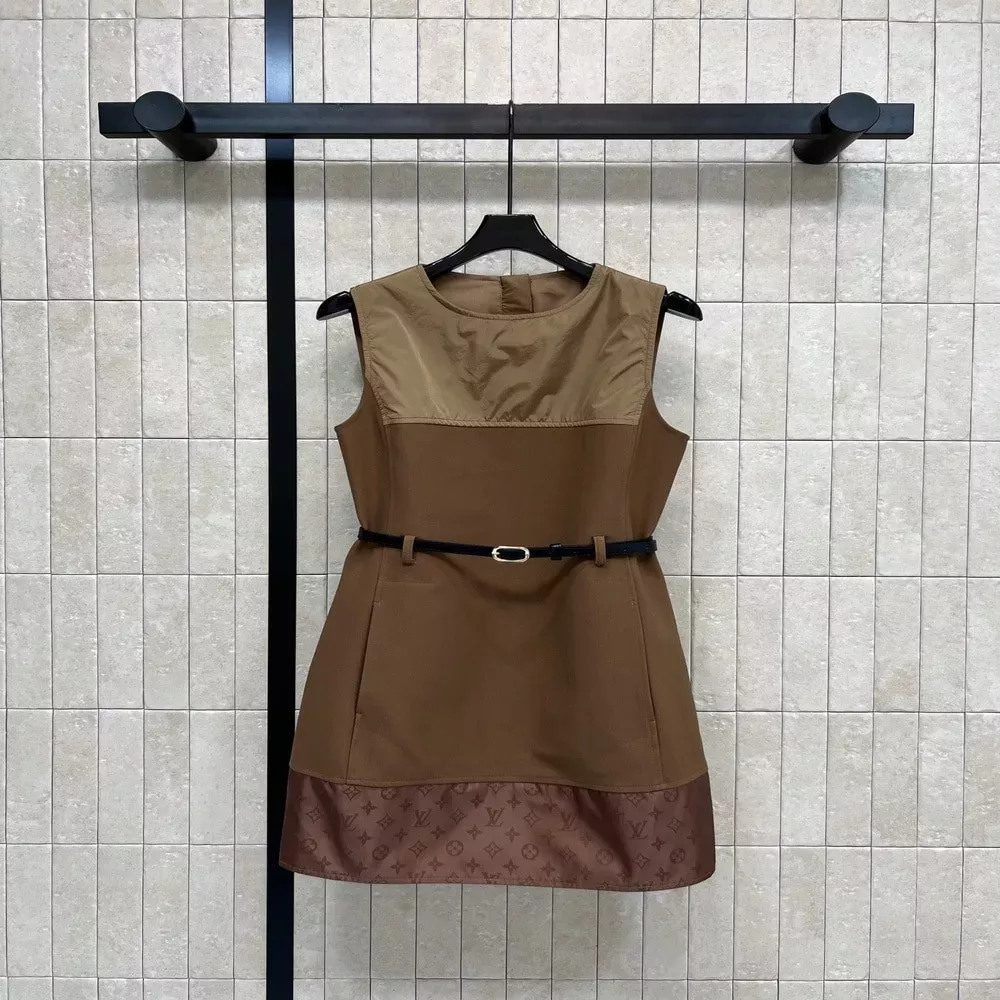 루이비통 브라운 모노그램 배색 슬리브리스 원피스