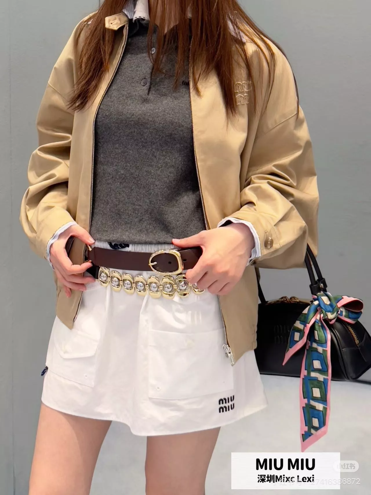 미우미우 탈부착 화이트 베이비카라 반소매 니트 탑 상세 이미지 20