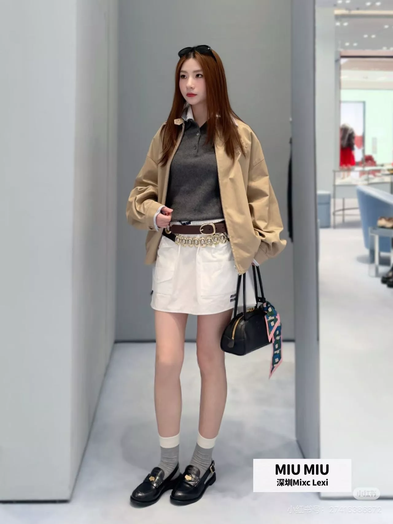 미우미우 탈부착 화이트 베이비카라 반소매 니트 탑 상세 이미지 22