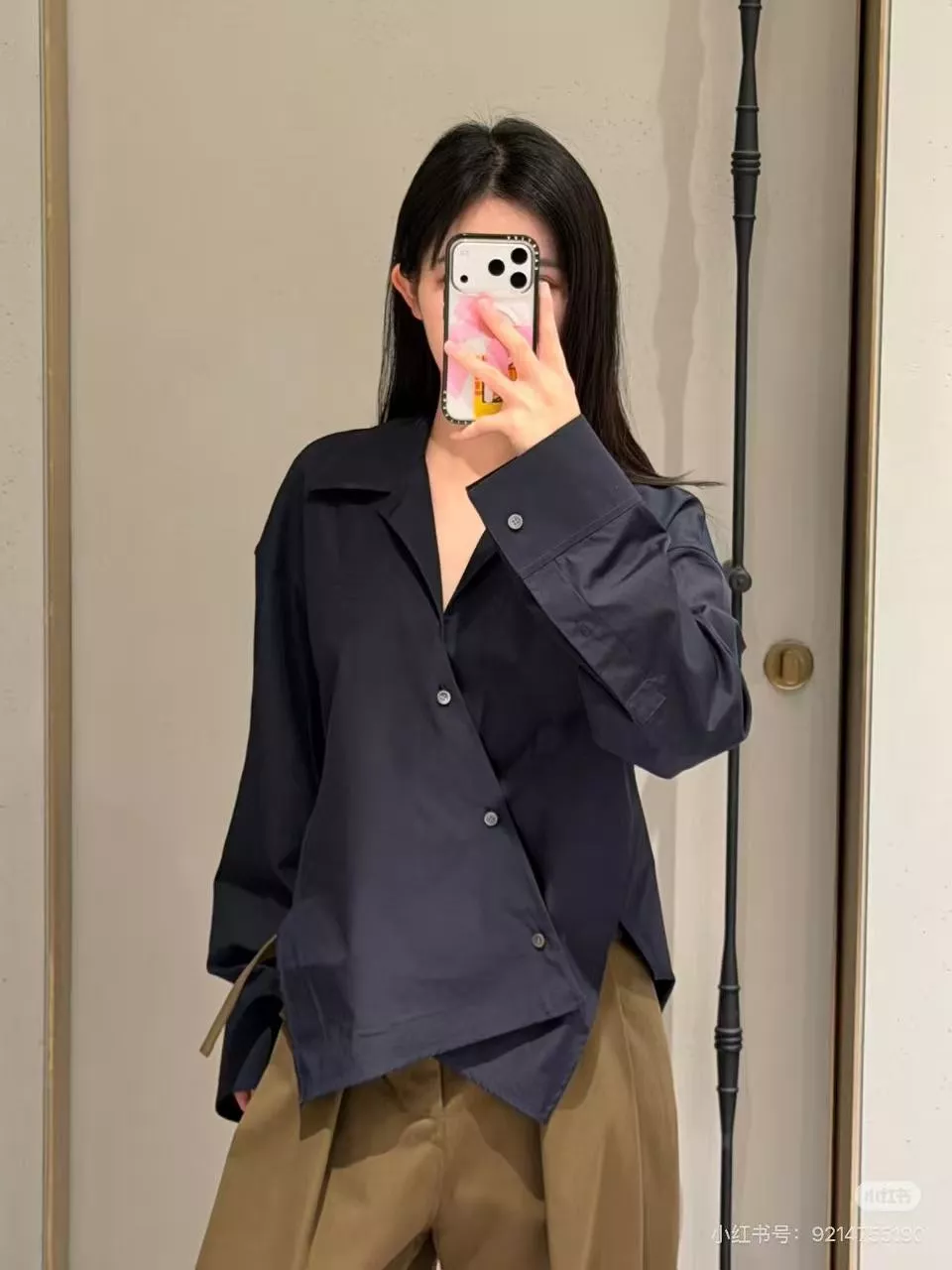 로에베 비대칭 브이넥 언밸런스 셔츠 상세 이미지 28