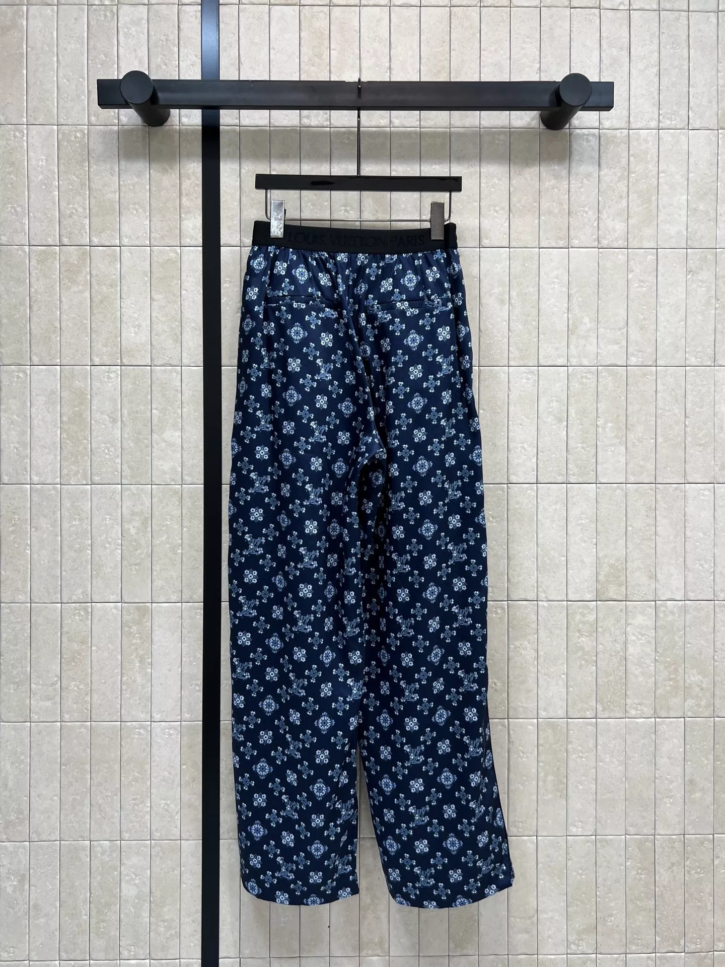루이비통 딥네이비 빈티지 플라워 로고 밴딩 와이드 팬츠 상세 이미지 7