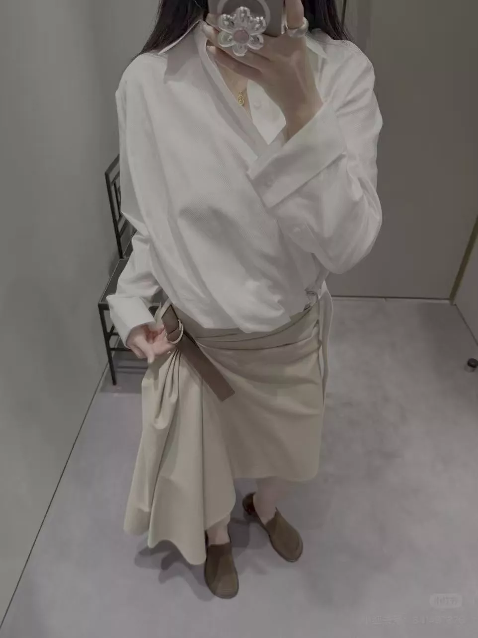노브랜드 허리 벨트 디테일 슬림핏 카라 셔츠 상세 이미지 30