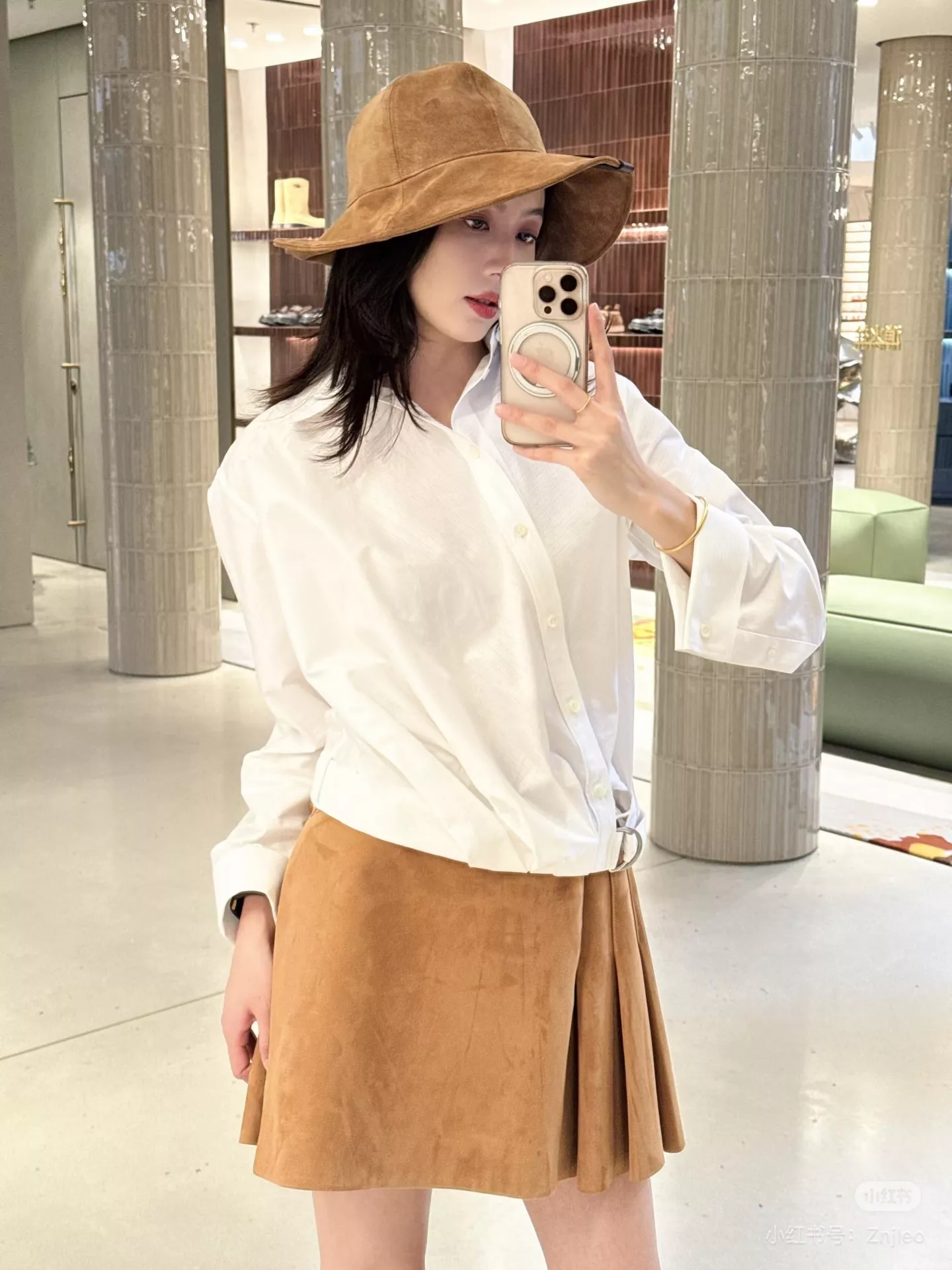 노브랜드 허리 벨트 디테일 슬림핏 카라 셔츠 상세 이미지 35