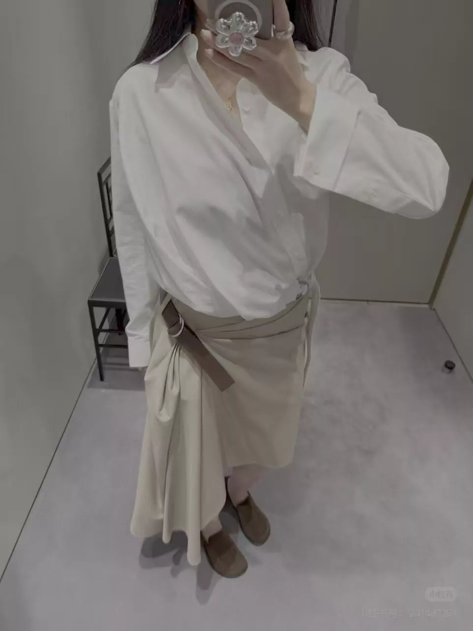 노브랜드 허리 벨트 디테일 슬림핏 카라 셔츠 상세 이미지 32