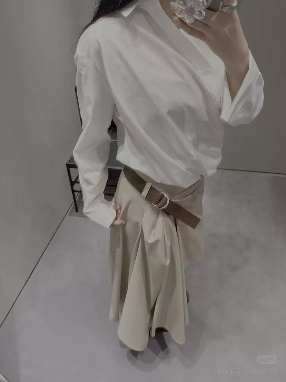 노브랜드 허리 벨트 디테일 슬림핏 카라 셔츠 상세 이미지 28