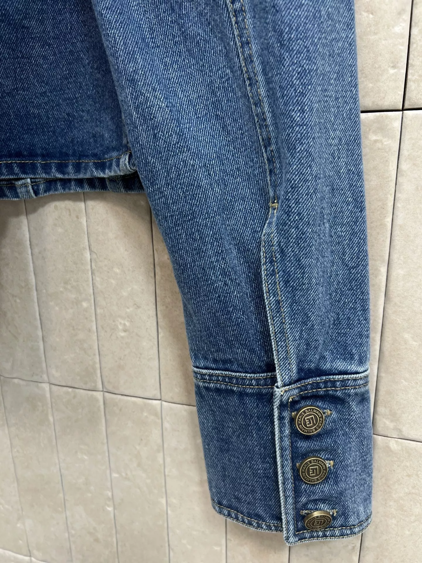 펜디 워시드 블루 크롭 데님 재킷 상세 이미지 6