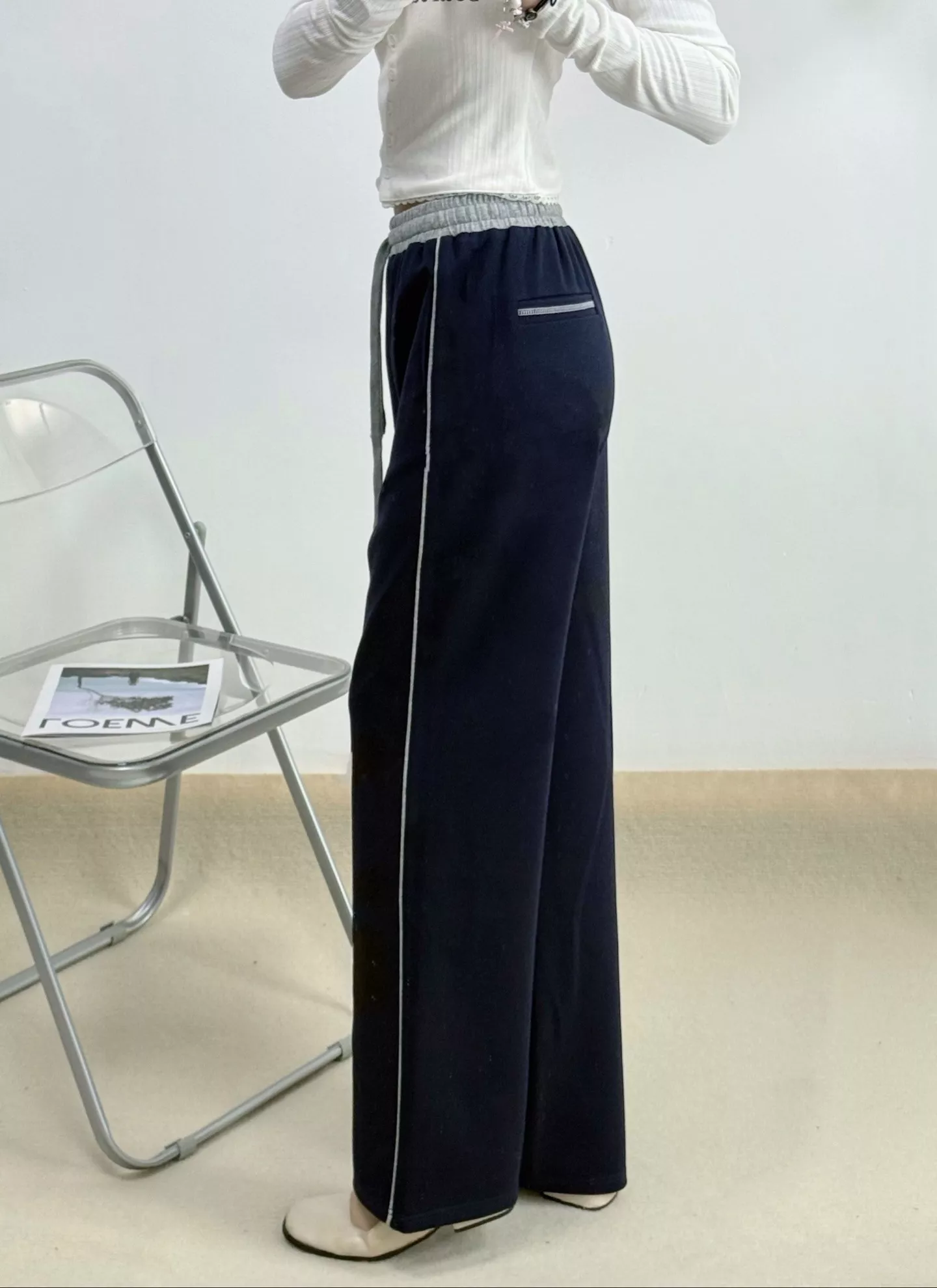 버버리 한계 배색 와이드 트레이닝 팬츠 상세 이미지 23
