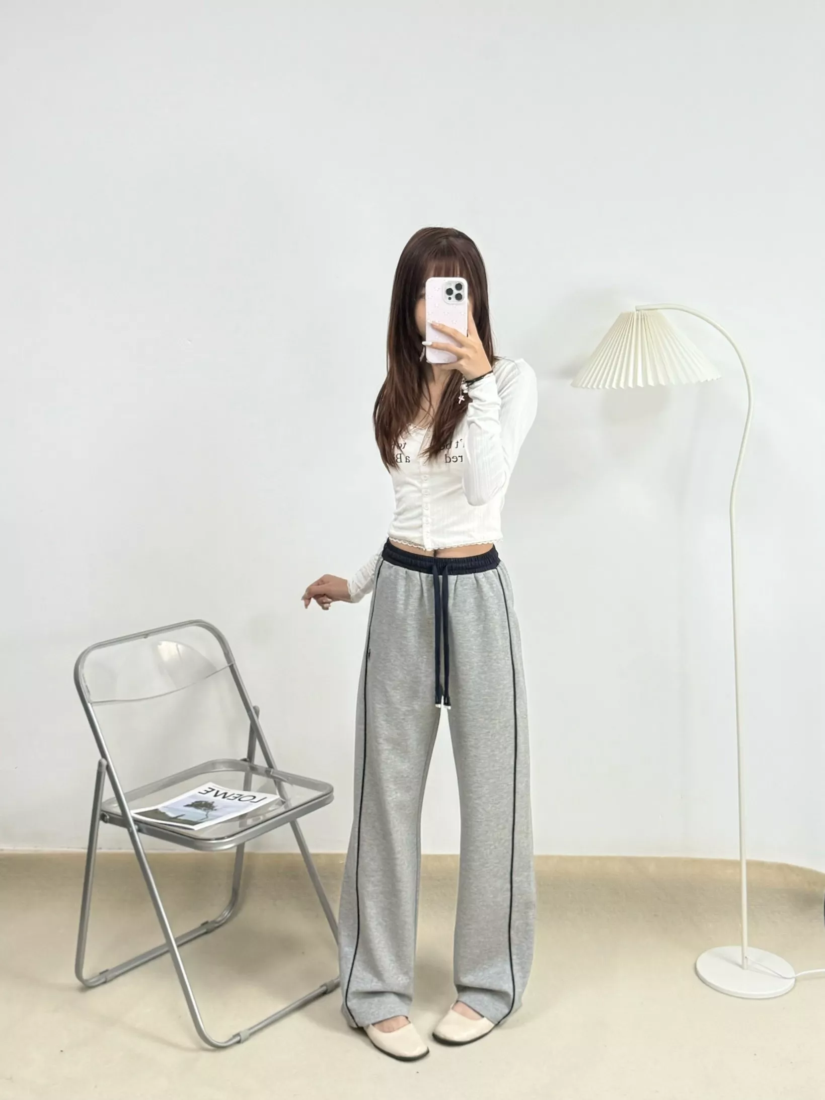 버버리 한계 배색 와이드 트레이닝 팬츠 상세 이미지 11