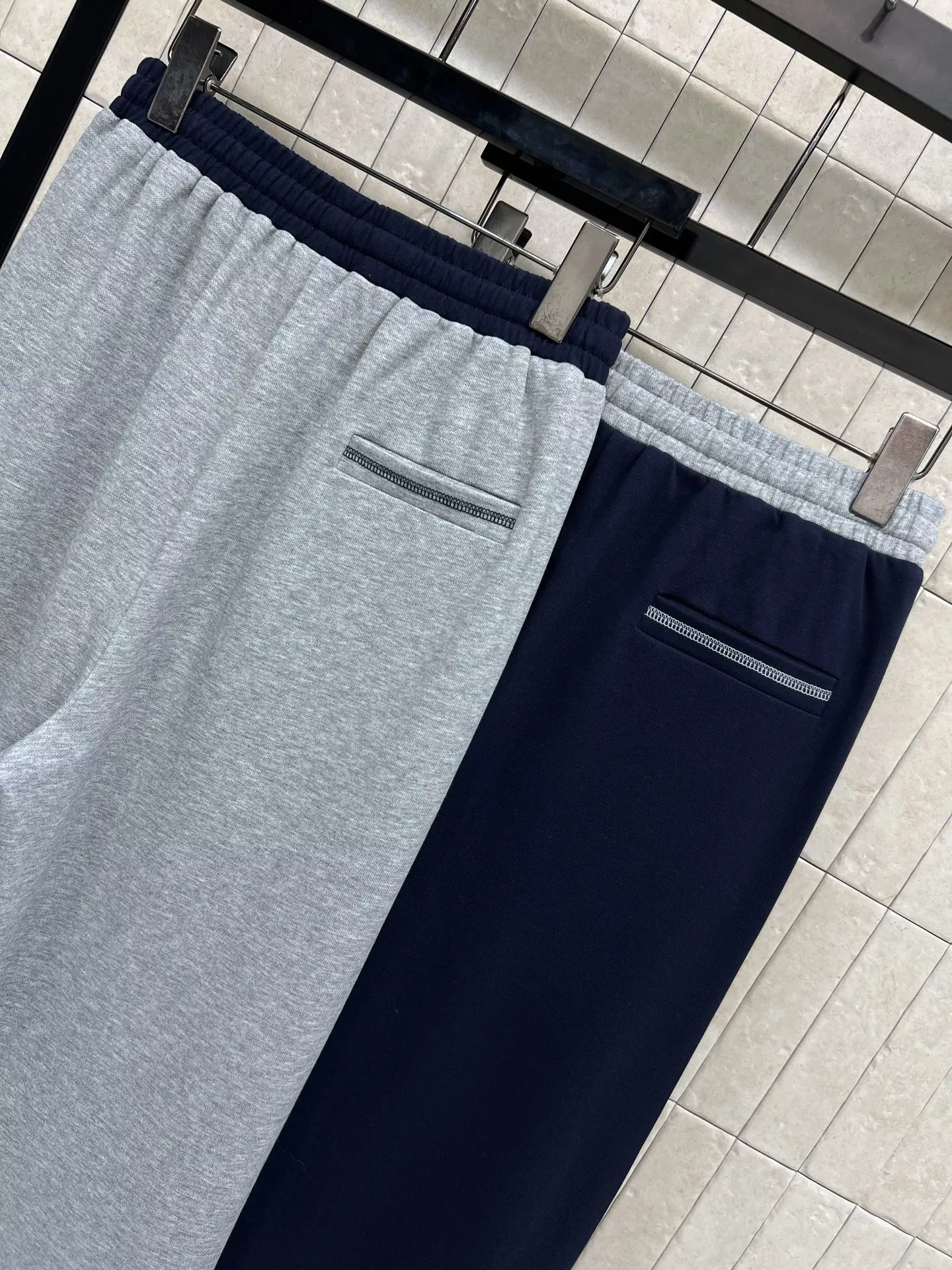 버버리 한계 배색 와이드 트레이닝 팬츠 상세 이미지 7
