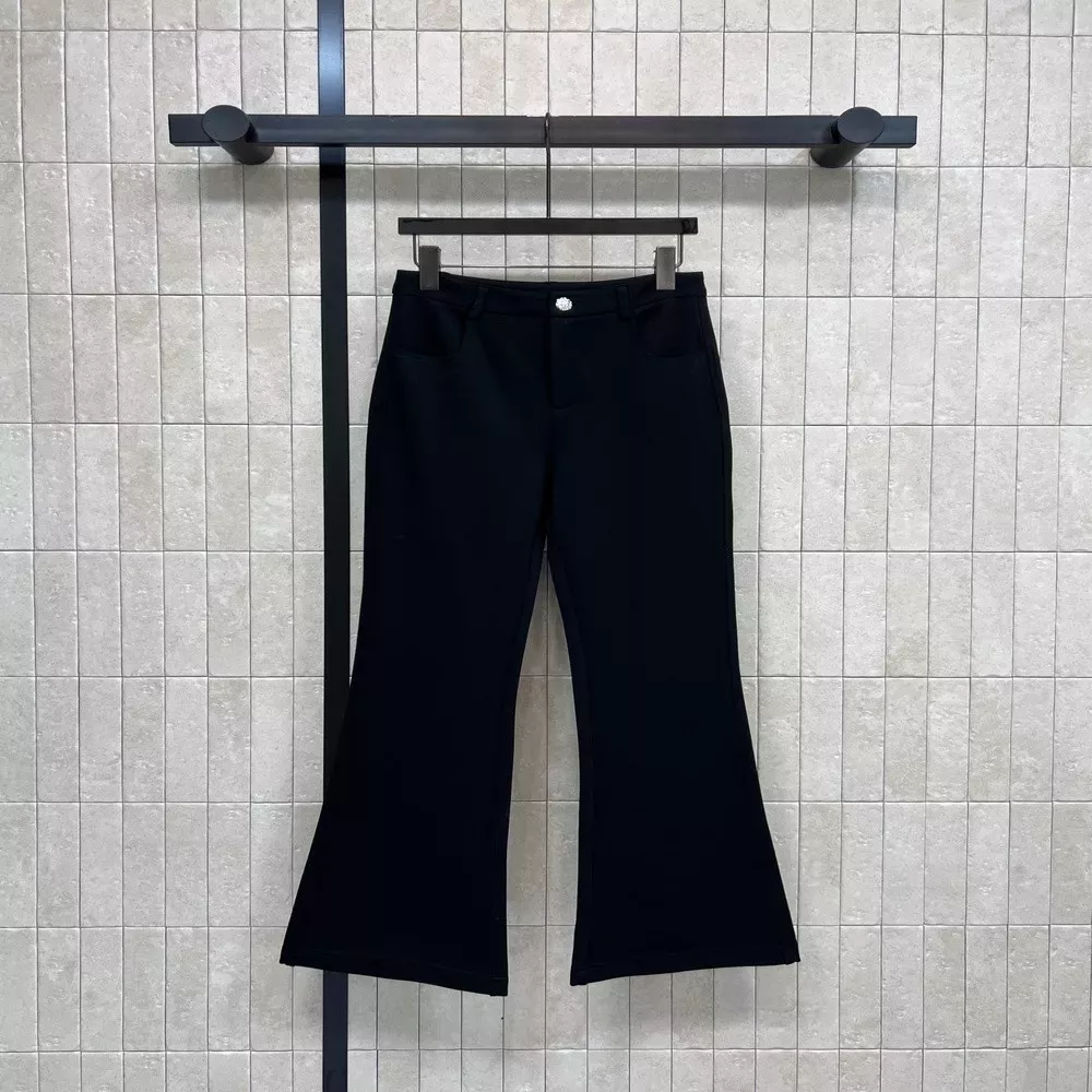노브랜드 26SS 블랙 하이웨이스트 마이크로 부츠컷 슬랙스
