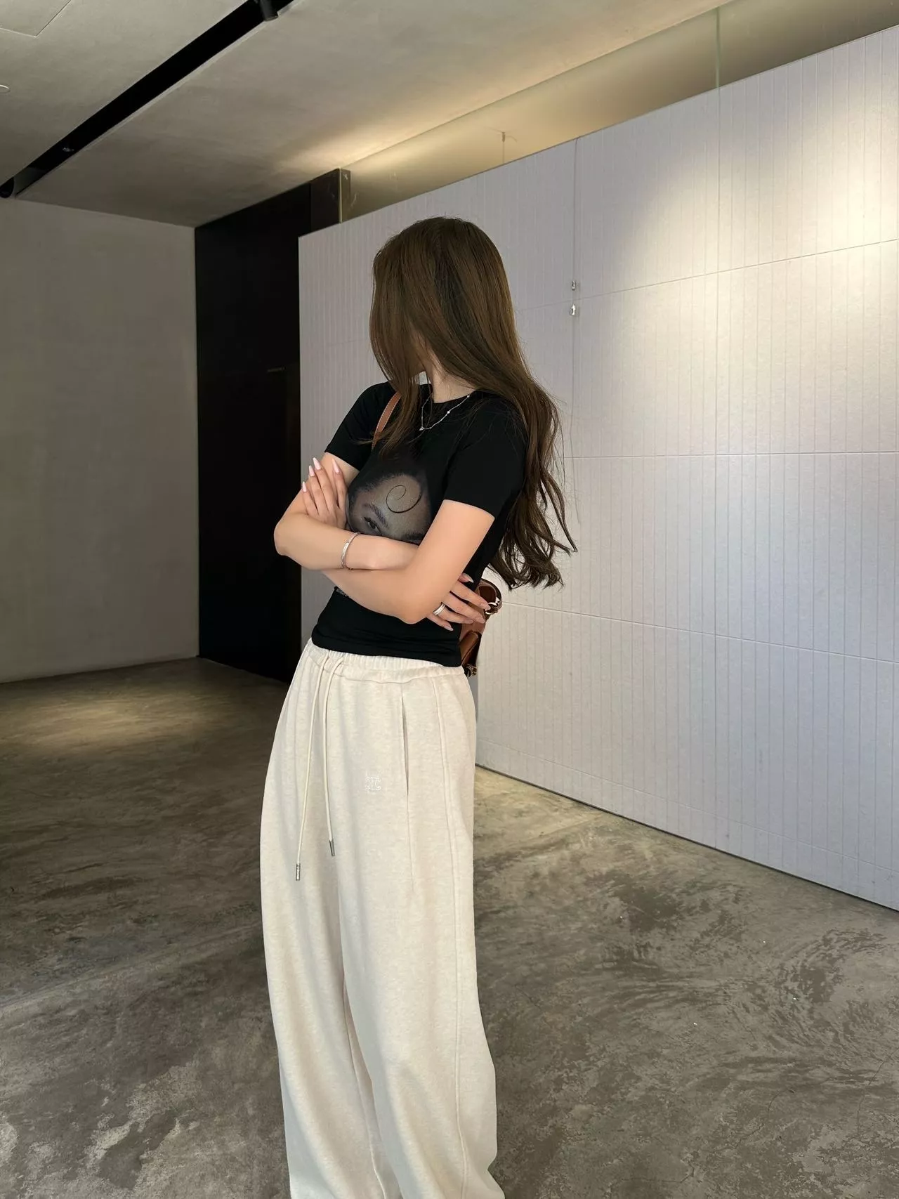 셀린느 26SS 드레이프 와이드 스트레이트 밴딩 팬츠 상세 이미지 32