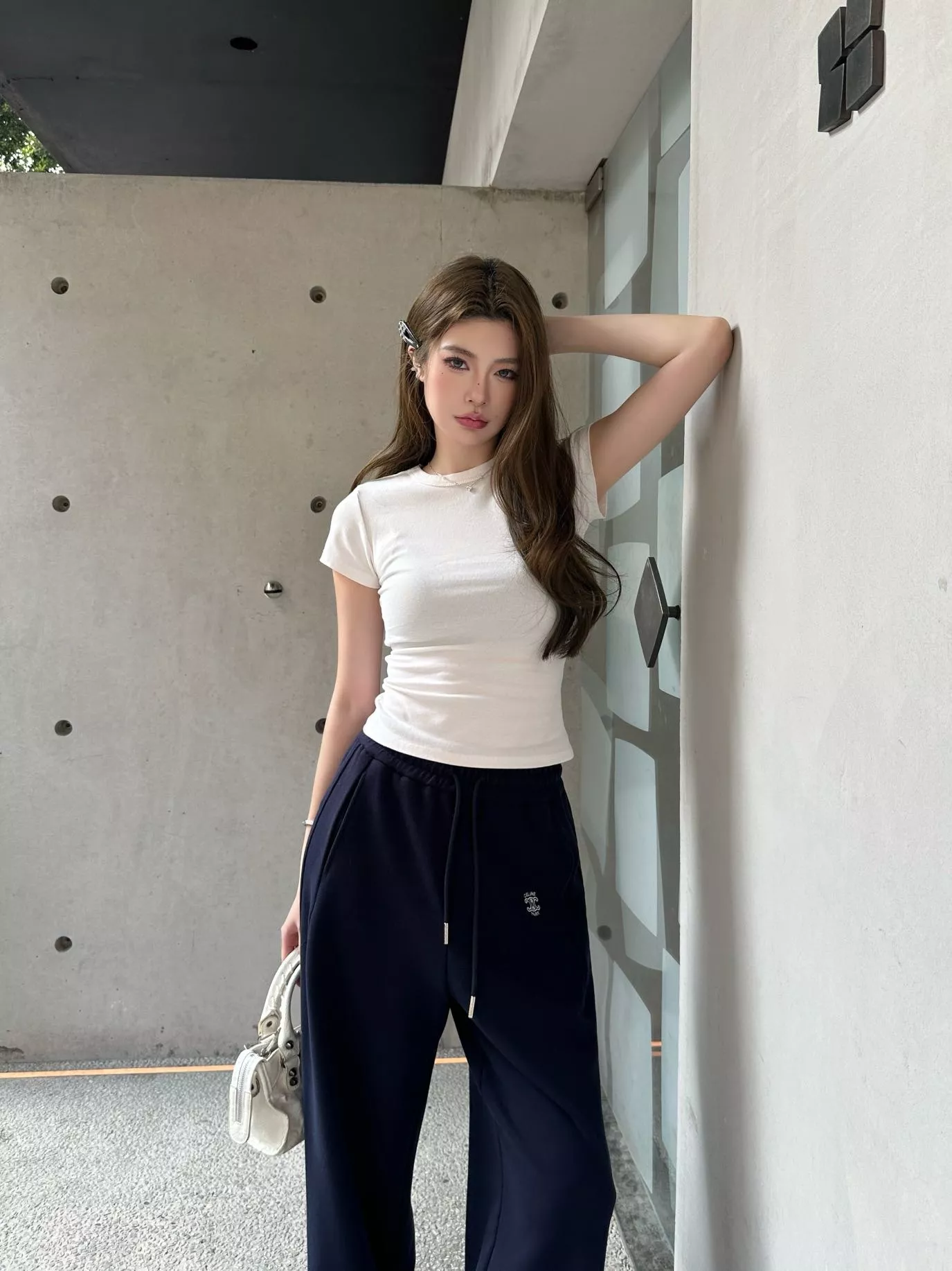 셀린느 26SS 드레이프 와이드 스트레이트 밴딩 팬츠 상세 이미지 23