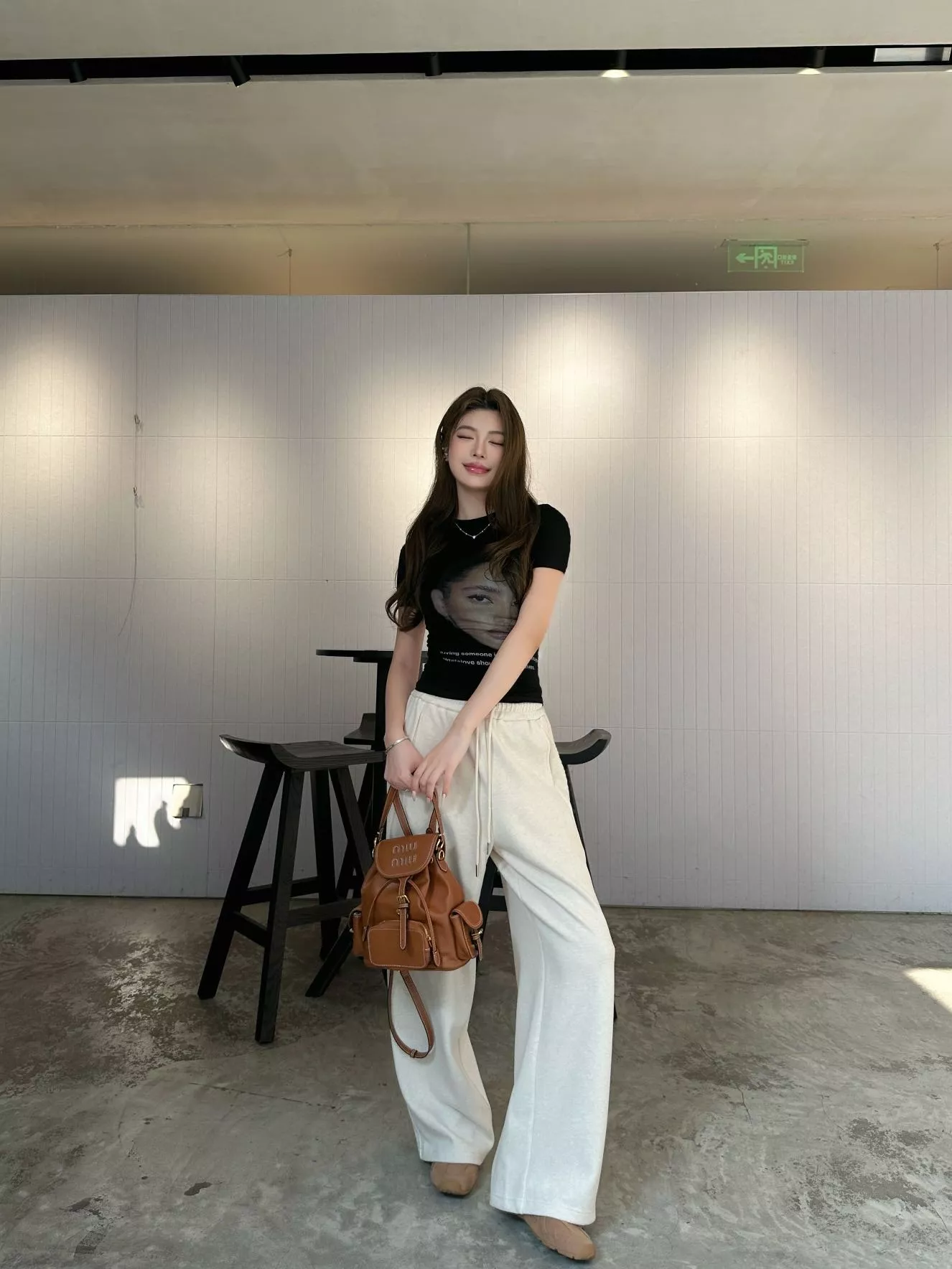 셀린느 26SS 드레이프 와이드 스트레이트 밴딩 팬츠 상세 이미지 31