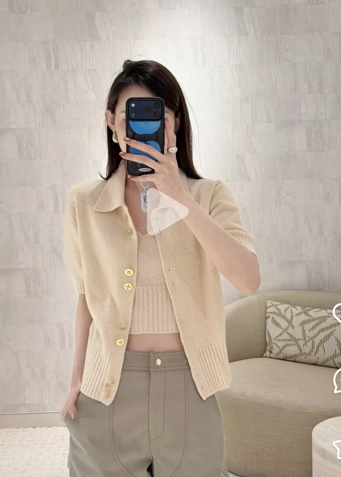 루이비통 26SS 카키 멀티포켓 하이웨이스트 카고 팬츠 상세 이미지 19