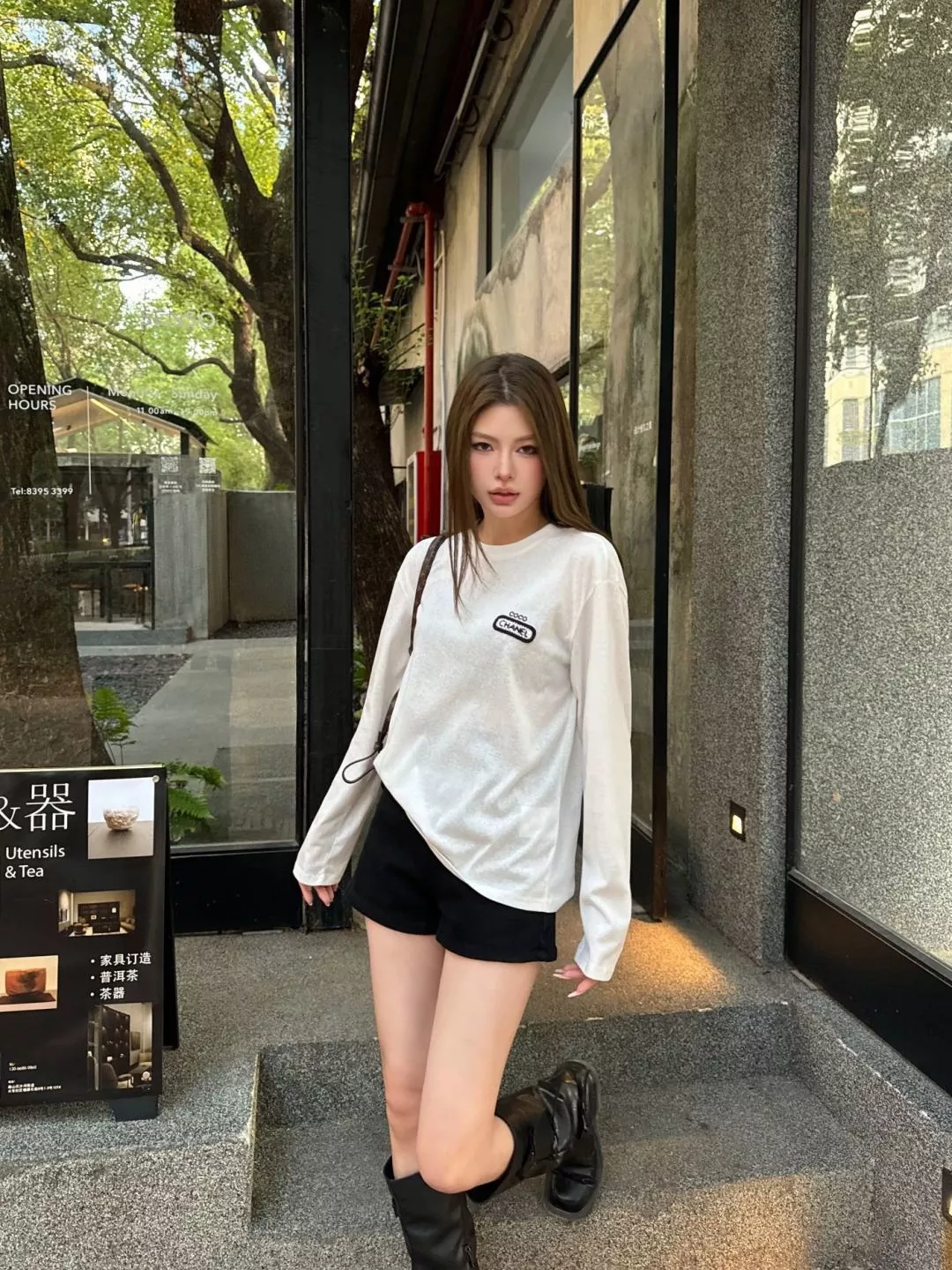 샤넬 로고 자수 포인트 화이트 롱슬리브 티셔츠 상세 이미지 13