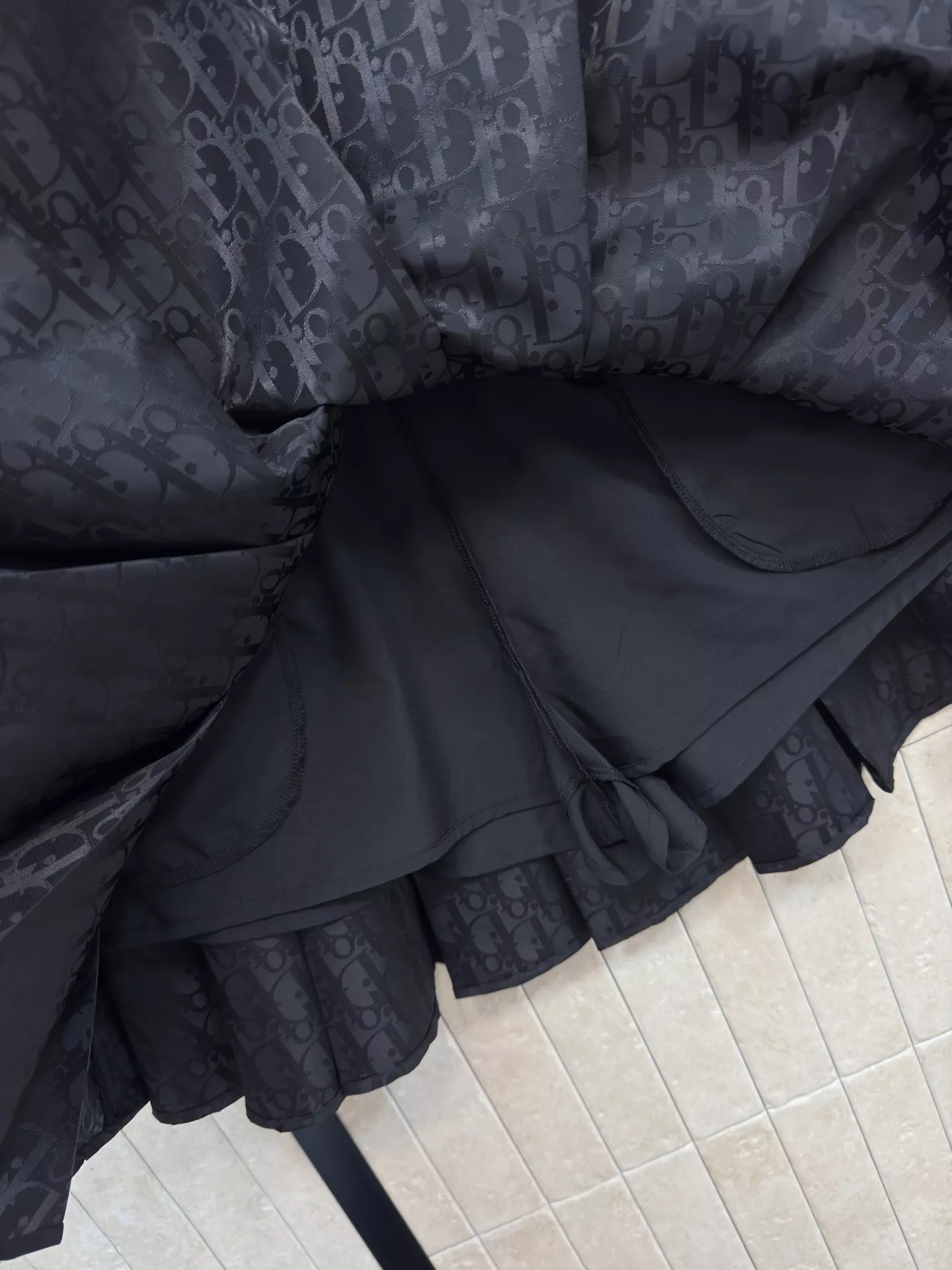 디올 오블리크 자카드 하이웨이스트 플리츠 A라인 스커트 상세 이미지 4