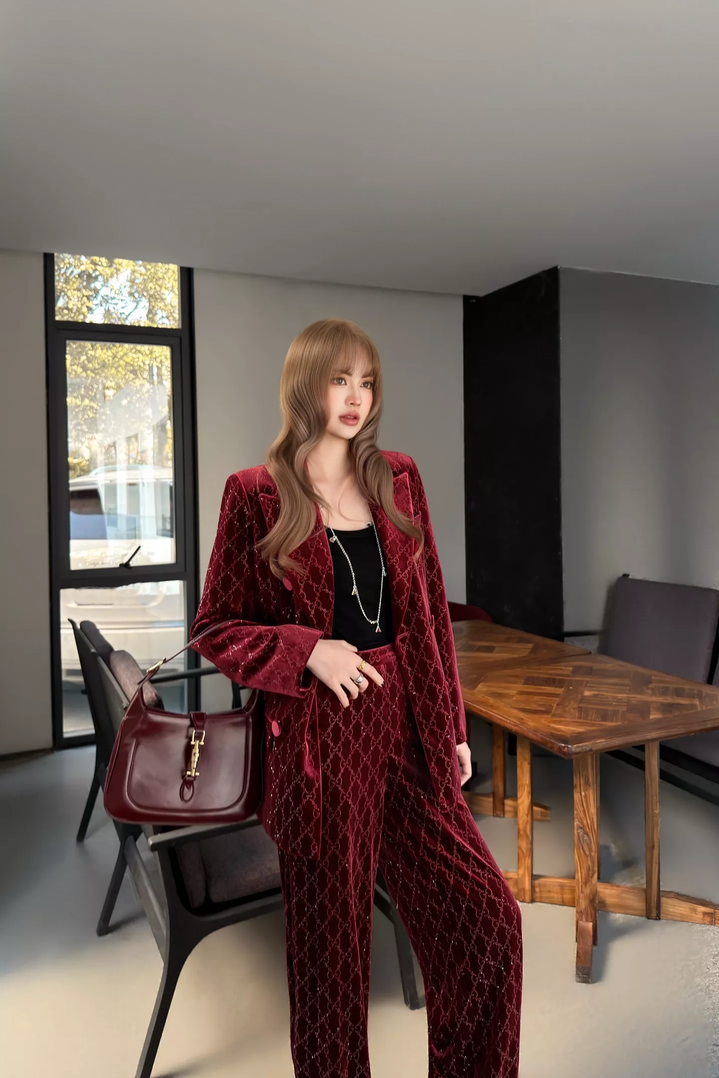 구찌 GG 자카드 스톤 장식 벨벳 와이드 팬츠 상세 이미지 18