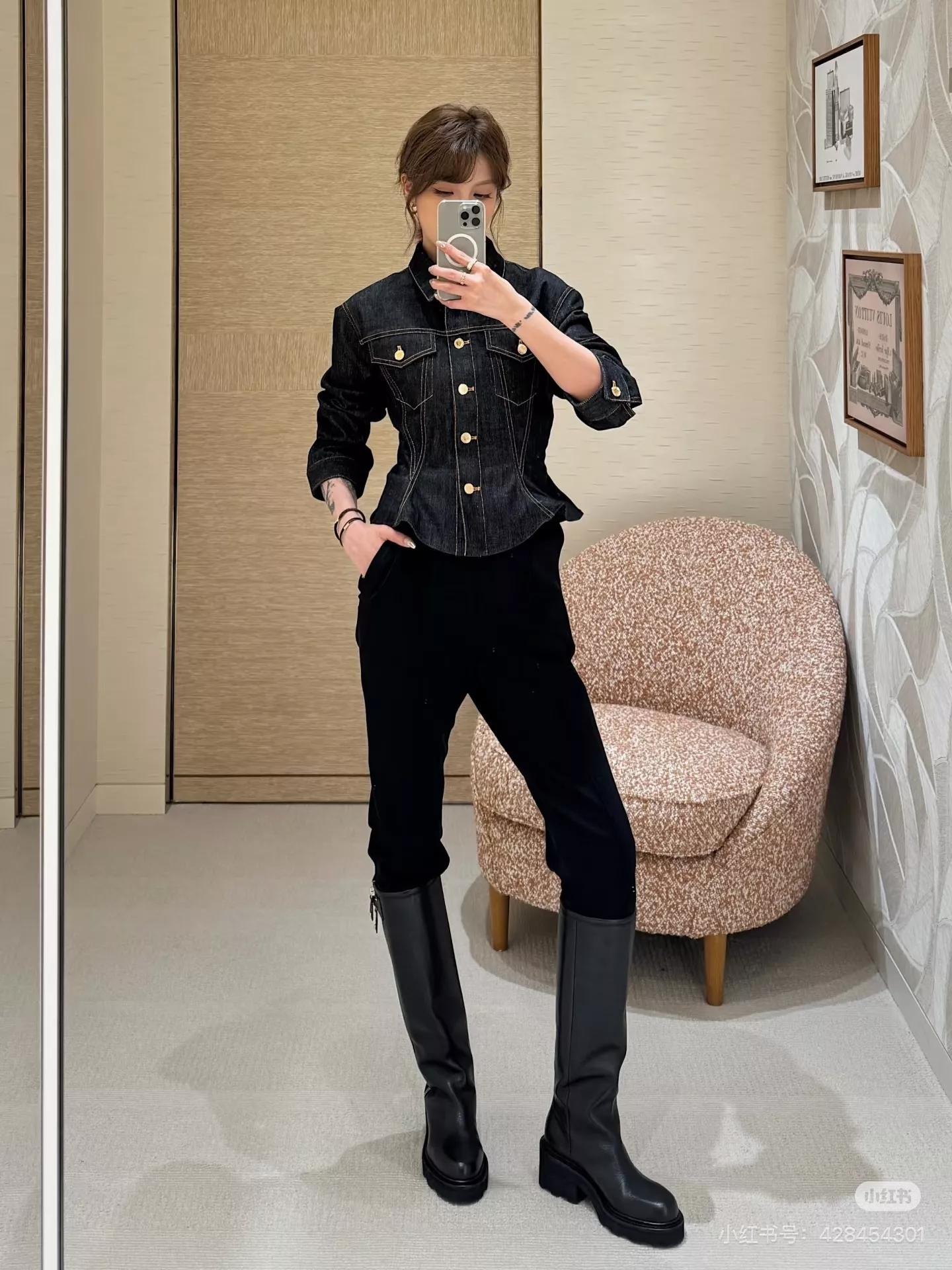 루이비통 26SS 카라 허리라인 데님 재킷 상세 이미지 18