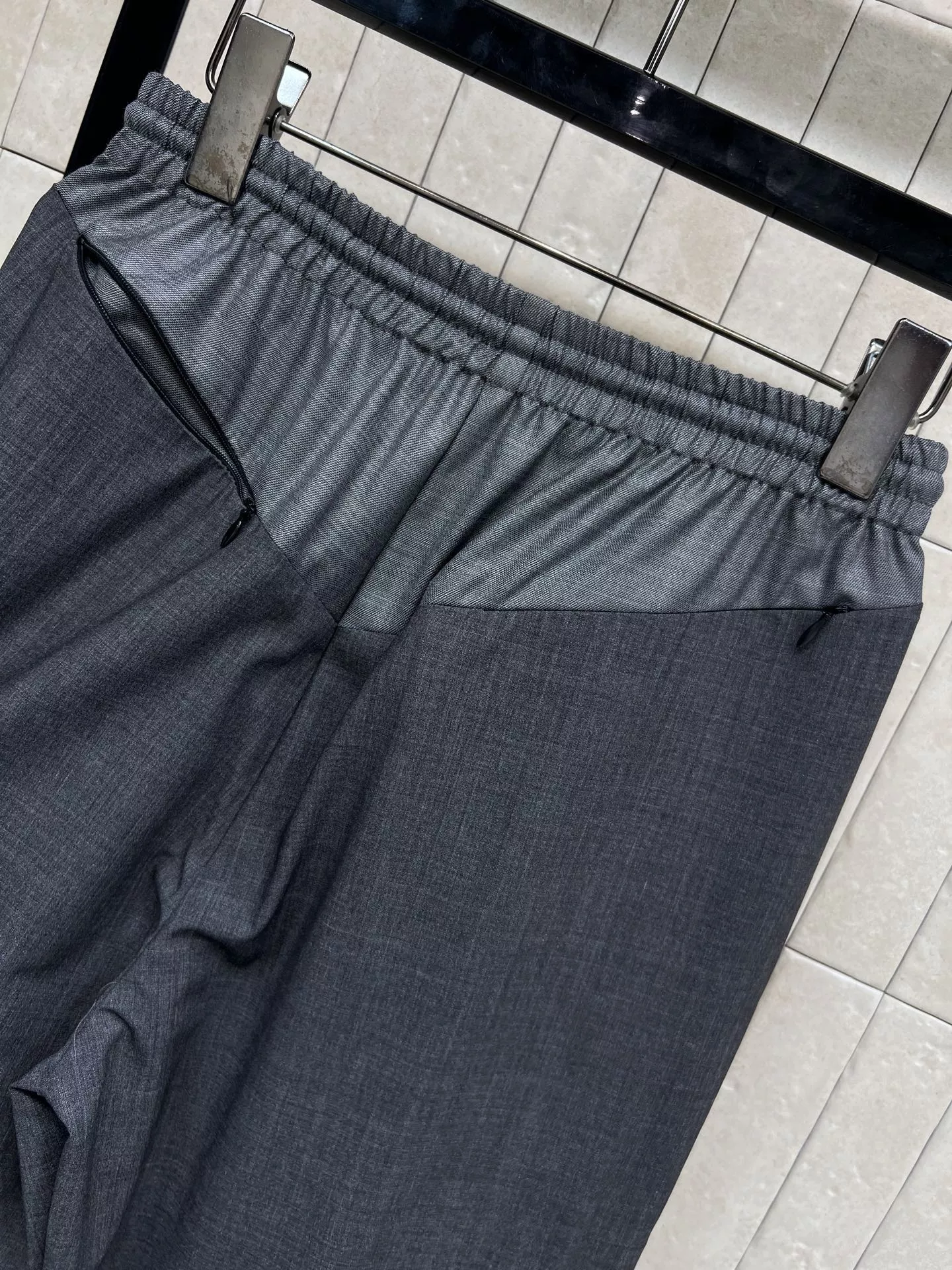 루이비통 26 이른 봄 컬러블록 드로스트링 하이웨스트 팬츠 상세 이미지 8