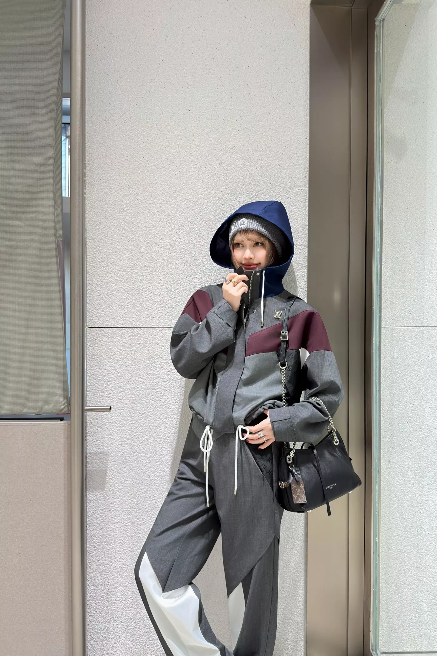 루이비통 26 이른 봄 컬러블록 드로스트링 하이웨스트 팬츠 상세 이미지 27