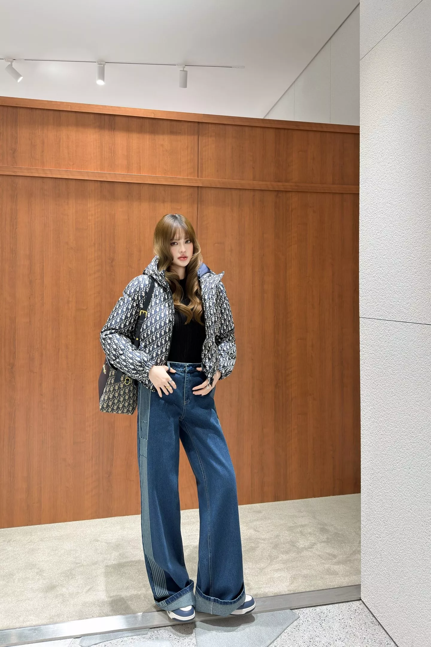 디올 올오버 자카드 후드 숏 다운 재킷 상세 이미지 36