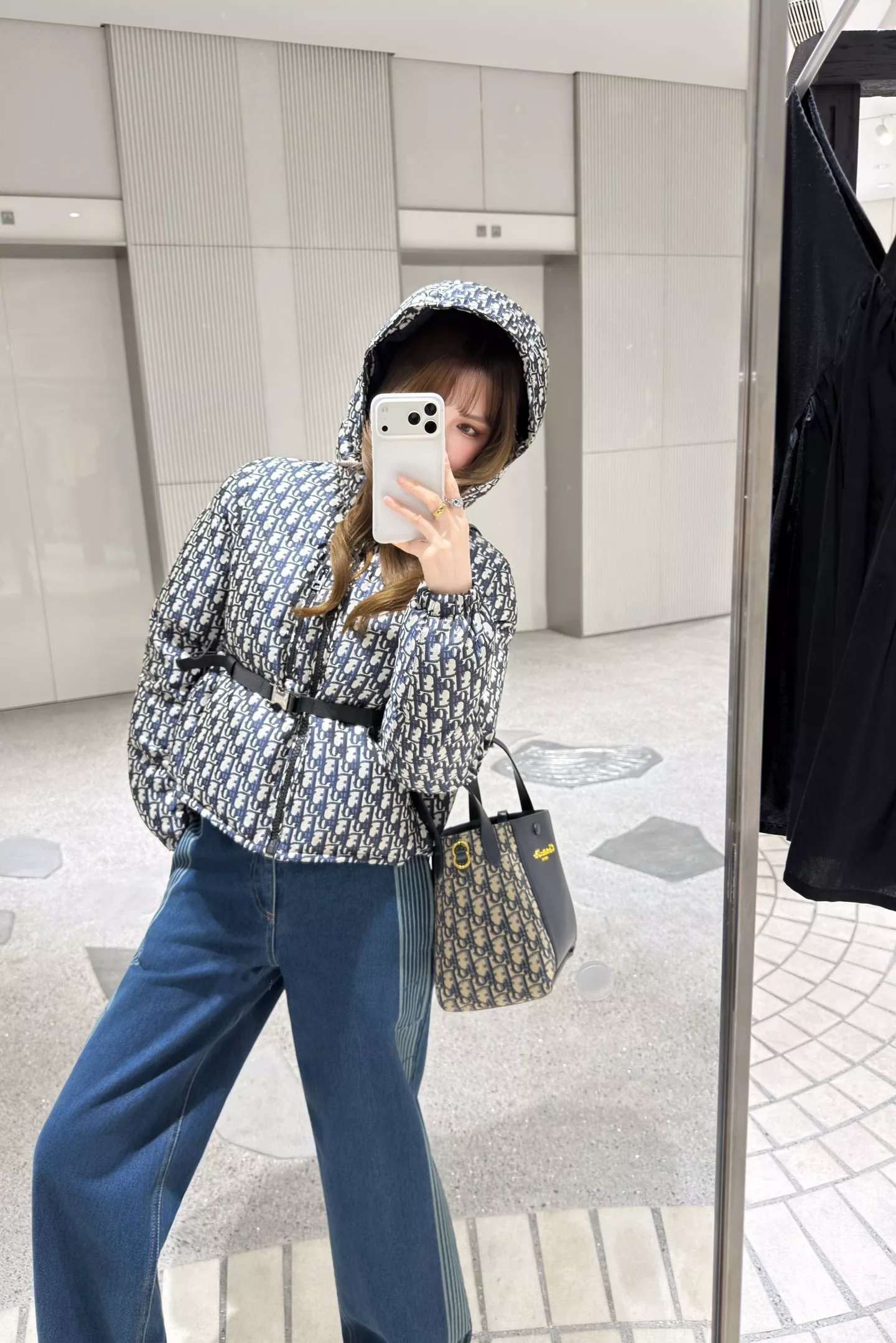 디올 올오버 자카드 후드 숏 다운 재킷 상세 이미지 35