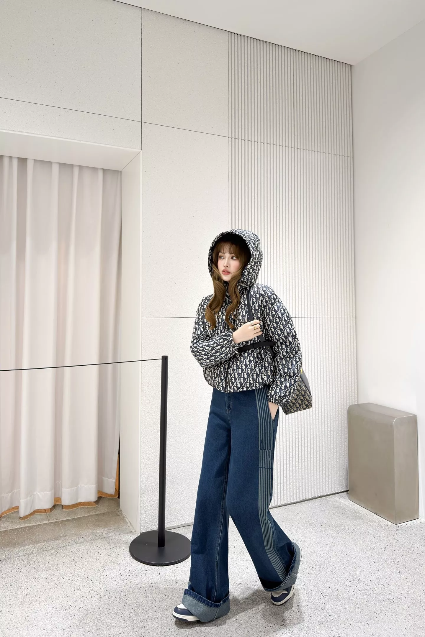 디올 올오버 자카드 후드 숏 다운 재킷 상세 이미지 45