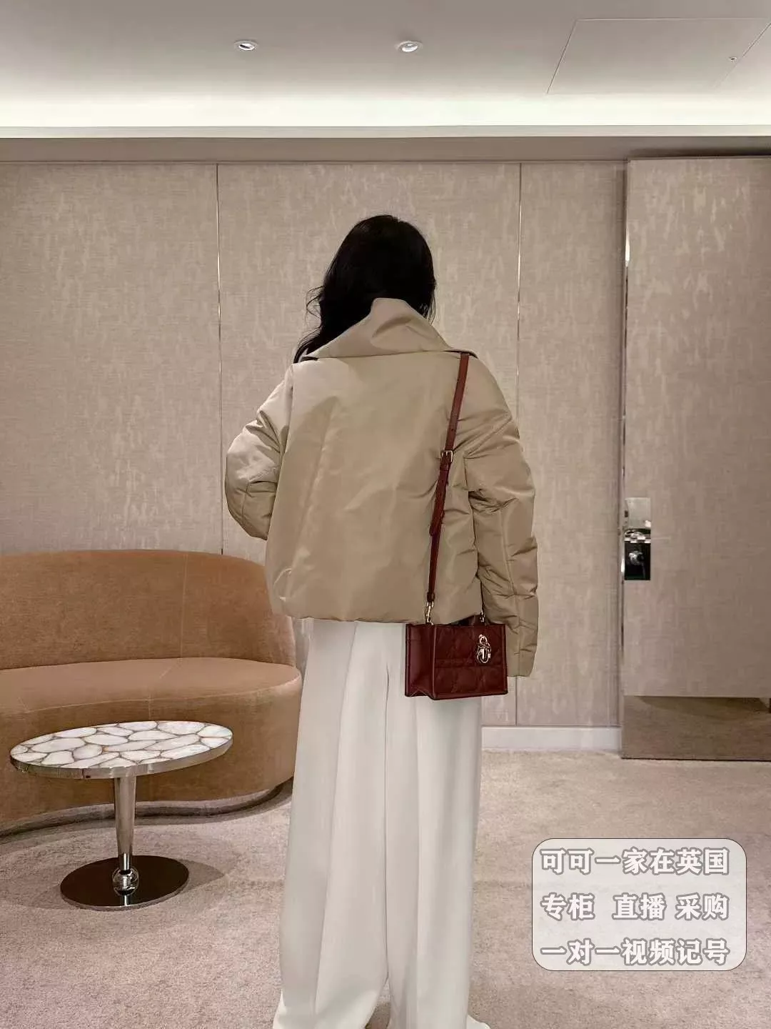 디올 25FW 탈부착 머플러 포인트 숏 패딩 점퍼 상세 이미지 28