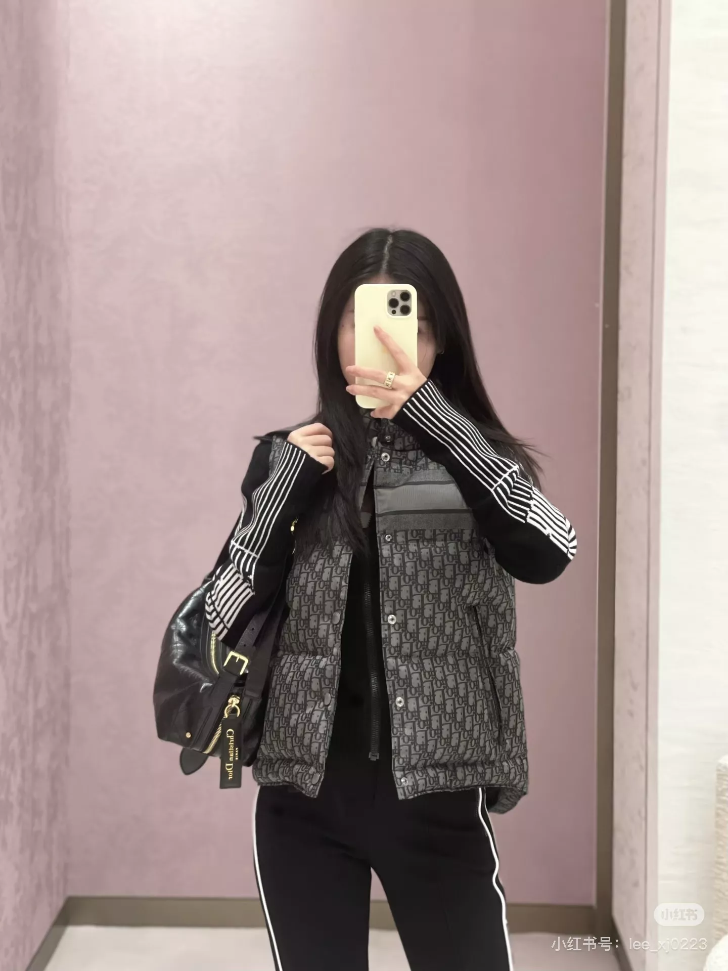 디올 D로고 자카드 다운 하이넥 베스트 상세 이미지 24