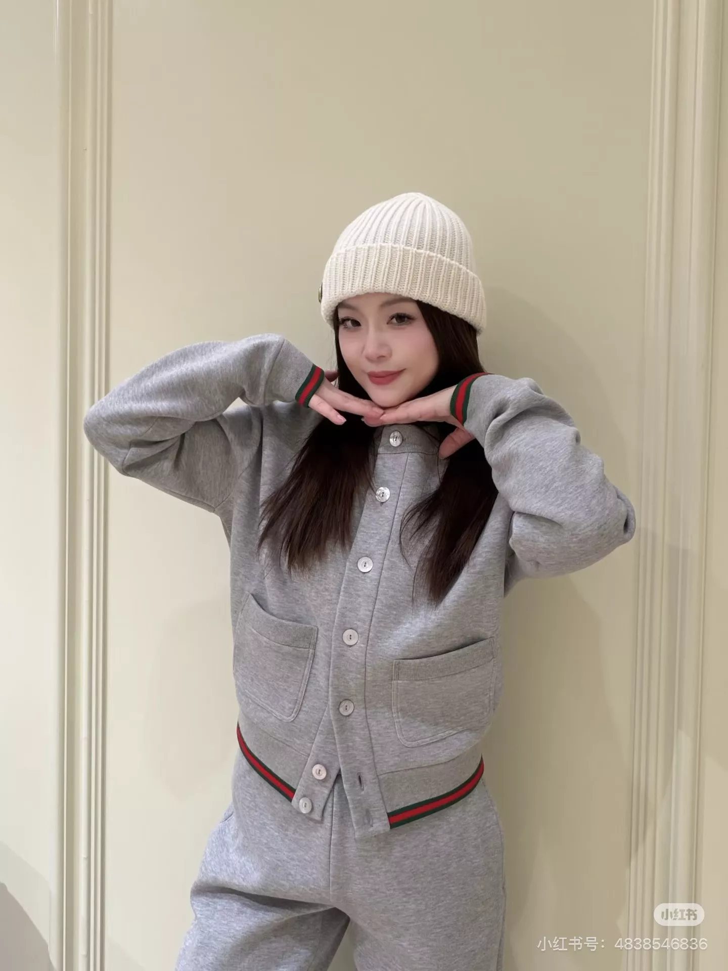 구찌 로고 버튼 라운드넥 스웻 가디건 상세 이미지 18