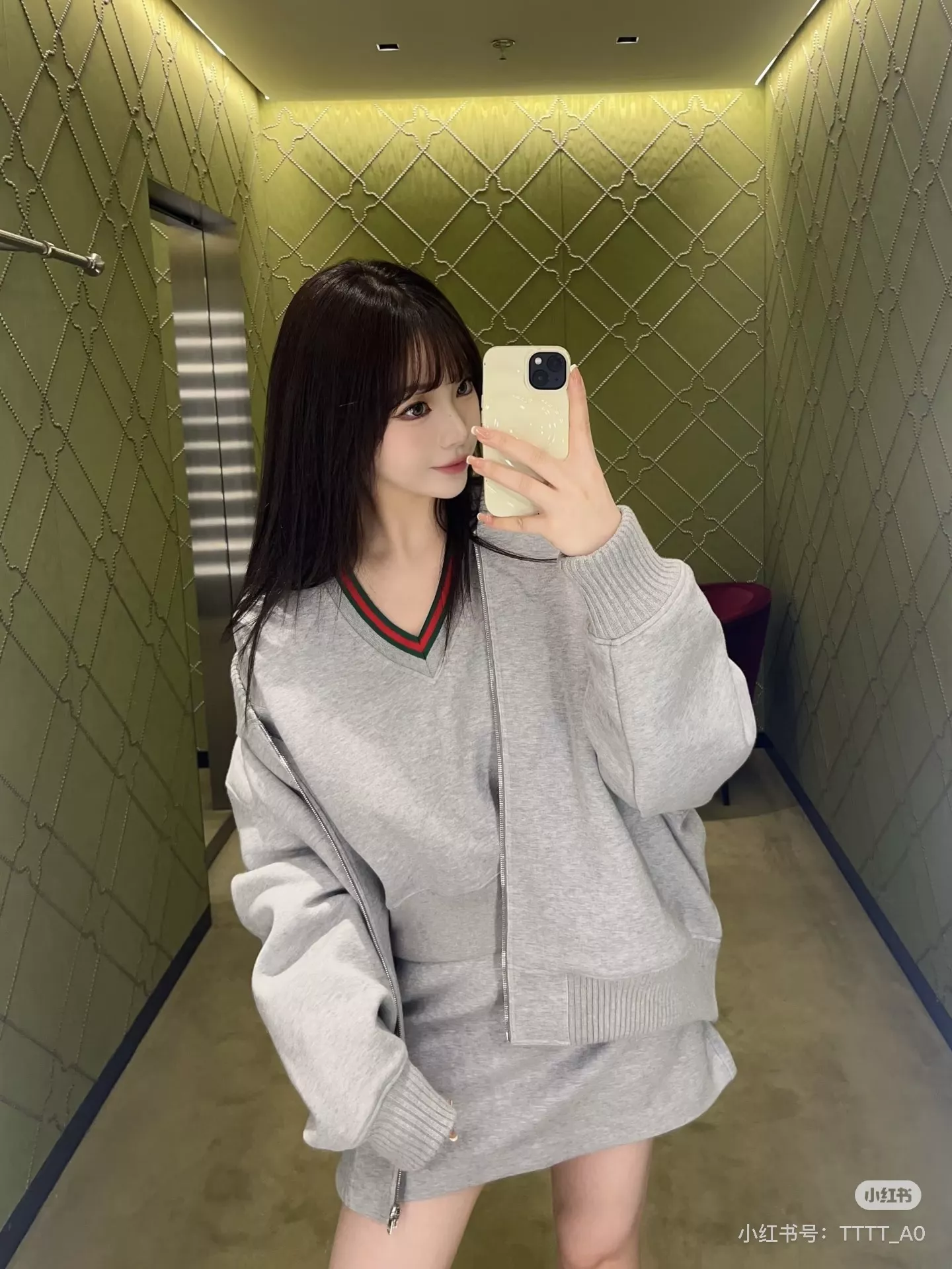 구찌 로고 버튼 라운드넥 스웻 가디건 상세 이미지 22