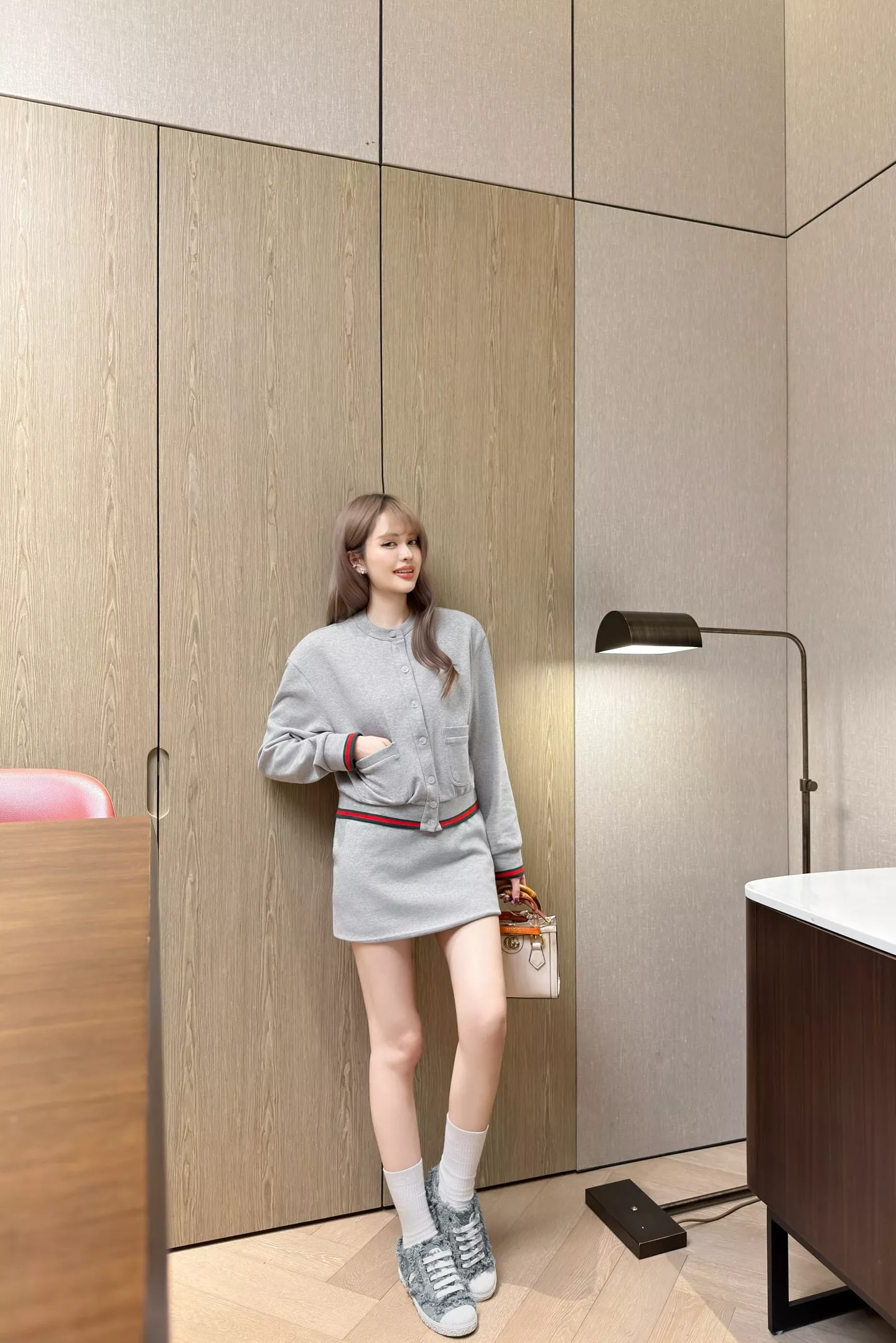 구찌 로고 버튼 라운드넥 스웻 가디건 상세 이미지 44