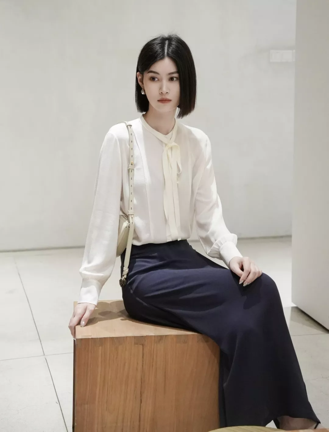 아이시클 실크 크레이프 긴소매 셔츠 상세 이미지 16