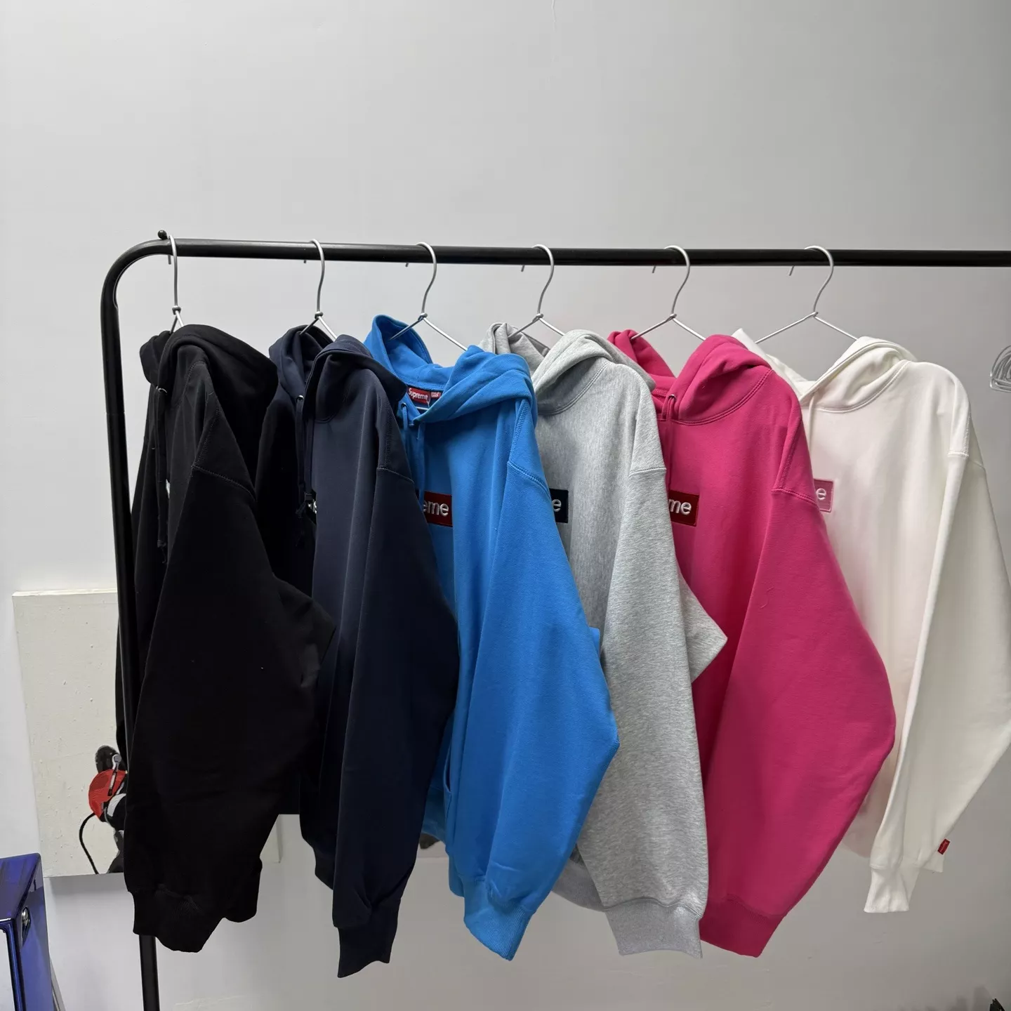 슈프림 FW25 박스로고 자수 후드 스웨트셔츠 상세 이미지 3