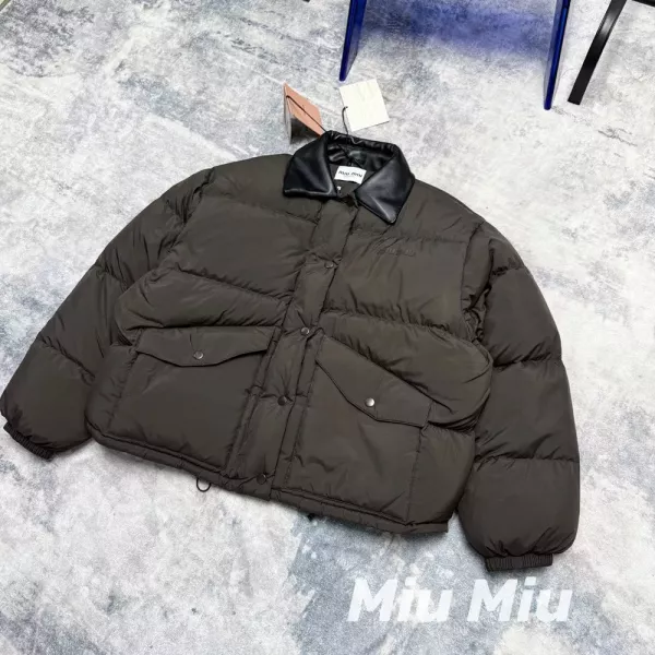 미우미우 25FW 오버사이즈 루즈핏 다운 재킷