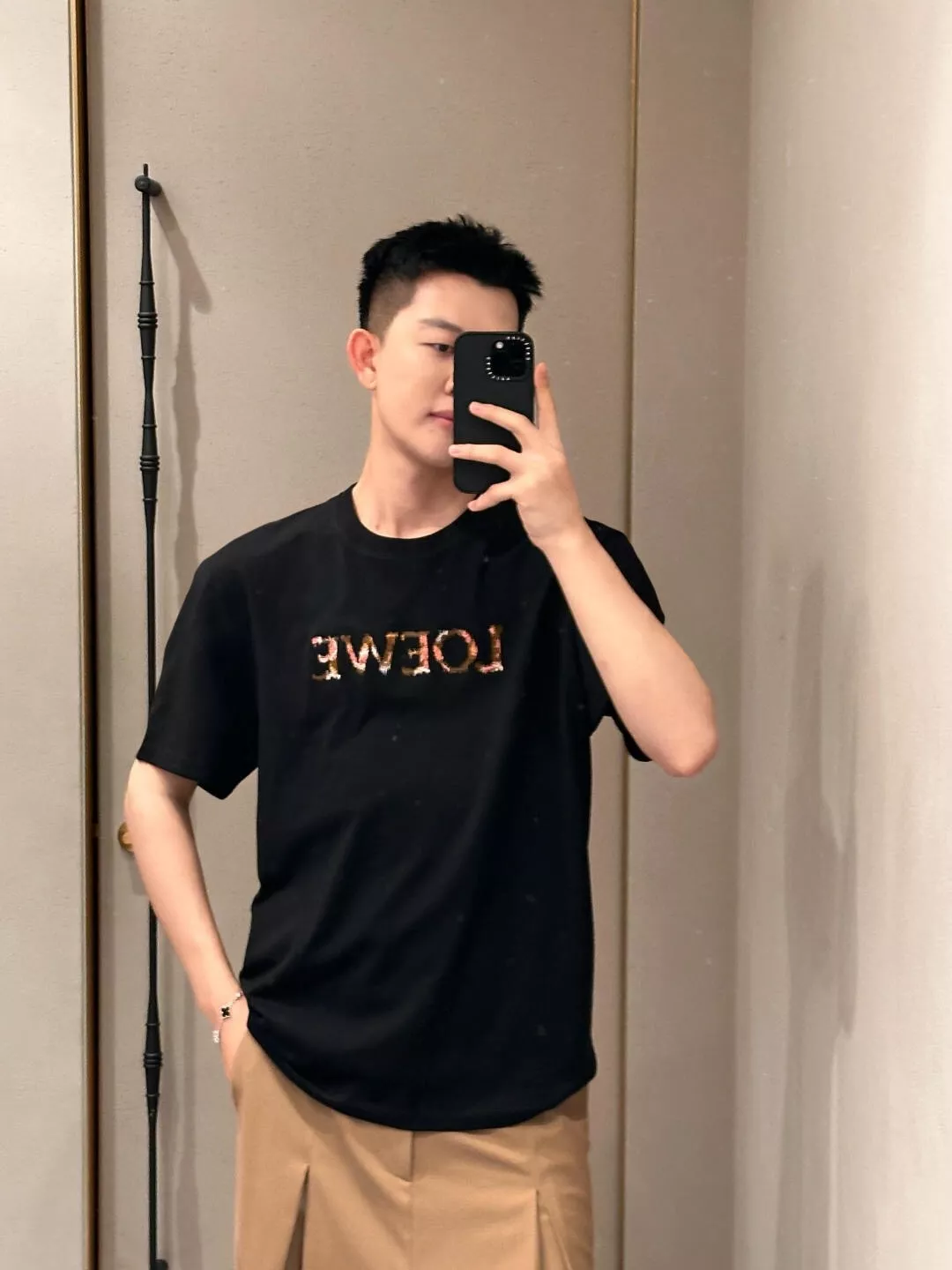 로에베 컬러 레터 자수 로고 코튼 티셔츠 상세 이미지 13