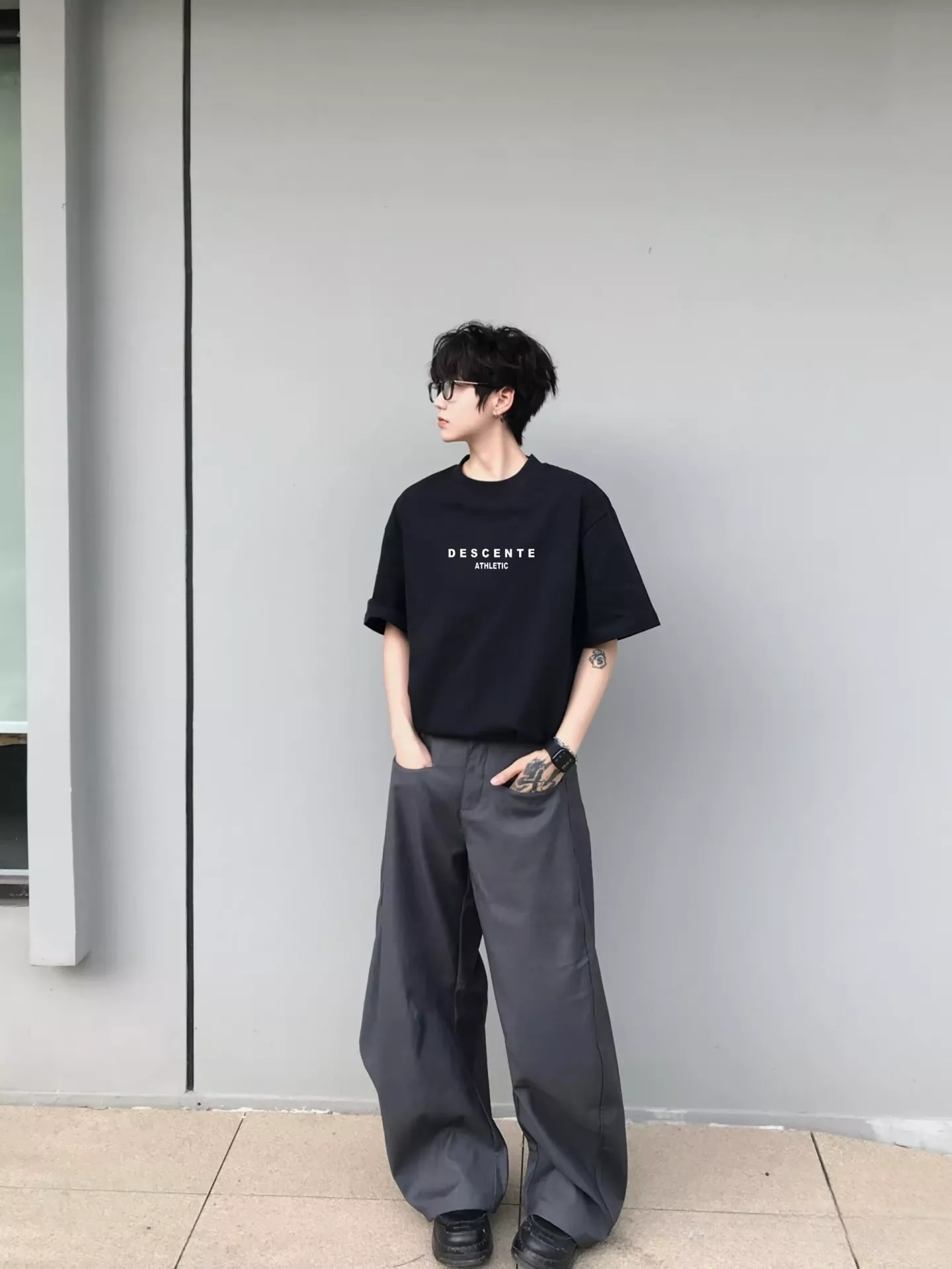 데상트 애슬레틱 레터링 로고 코튼 티셔츠 상세 이미지 13
