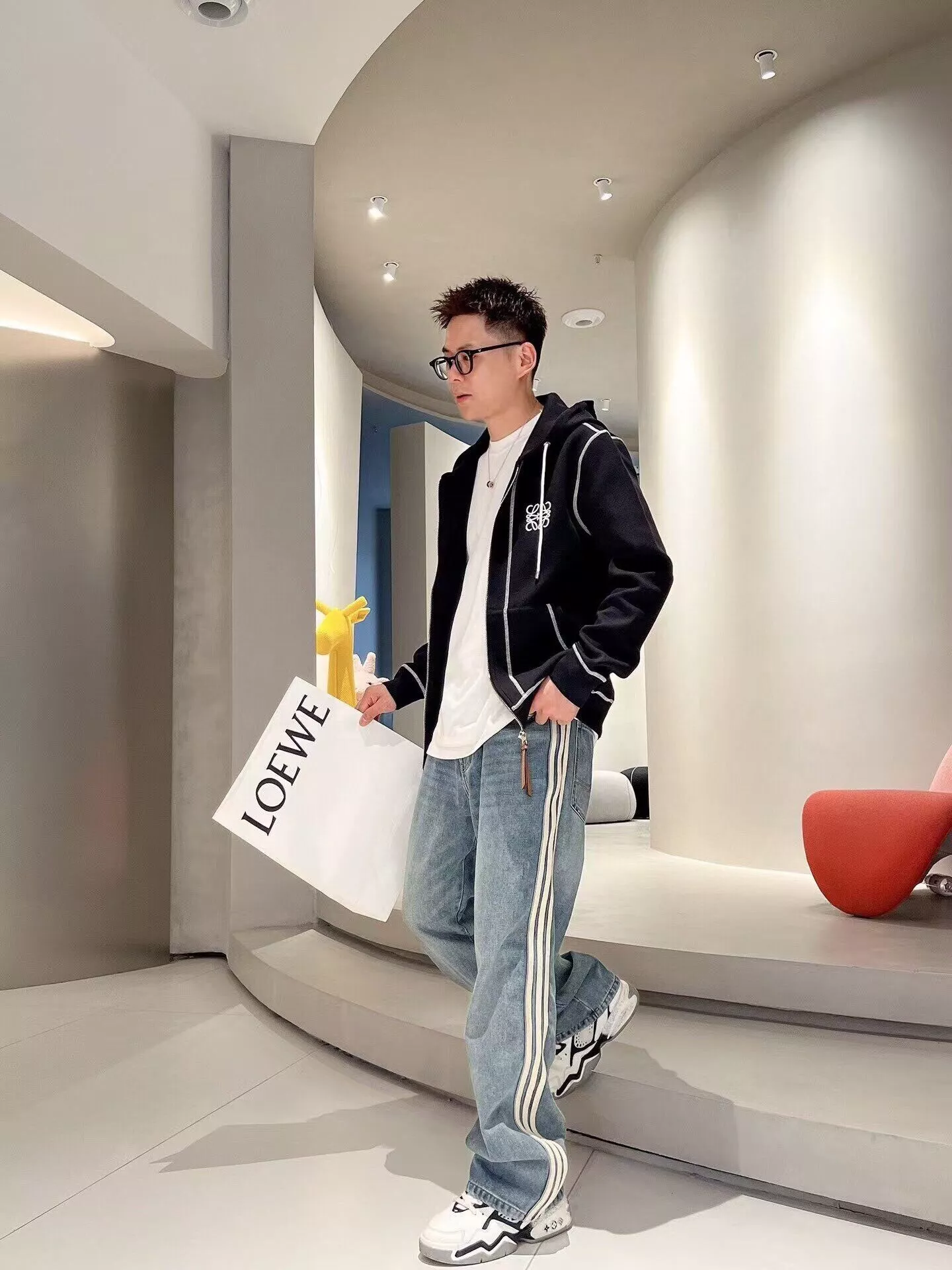 로에베 마르실 배색 스티치 집업 후드 상세 이미지 14