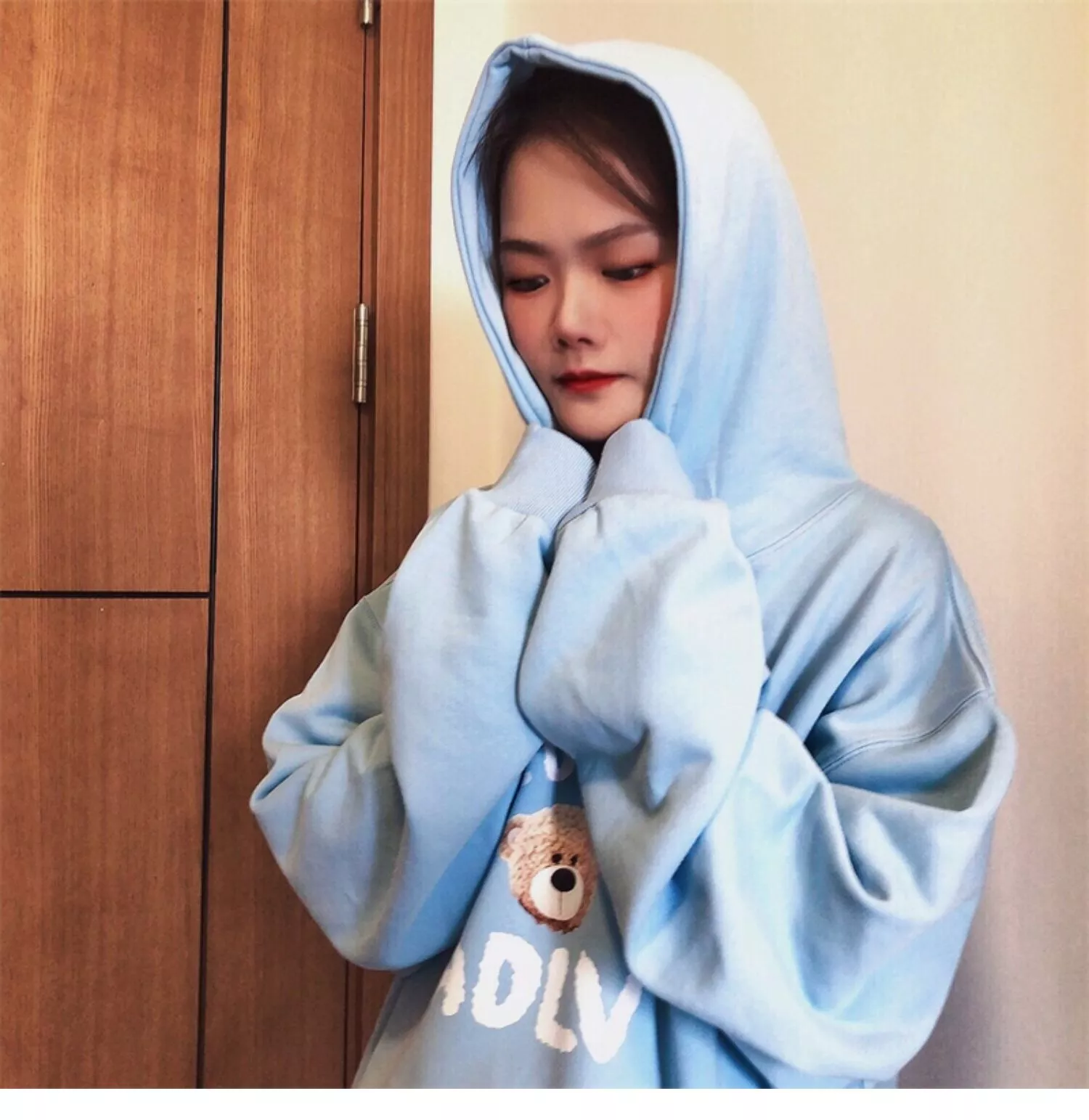 아크메드라비 블루 베어 그래픽 로고 후드 상세 이미지 11