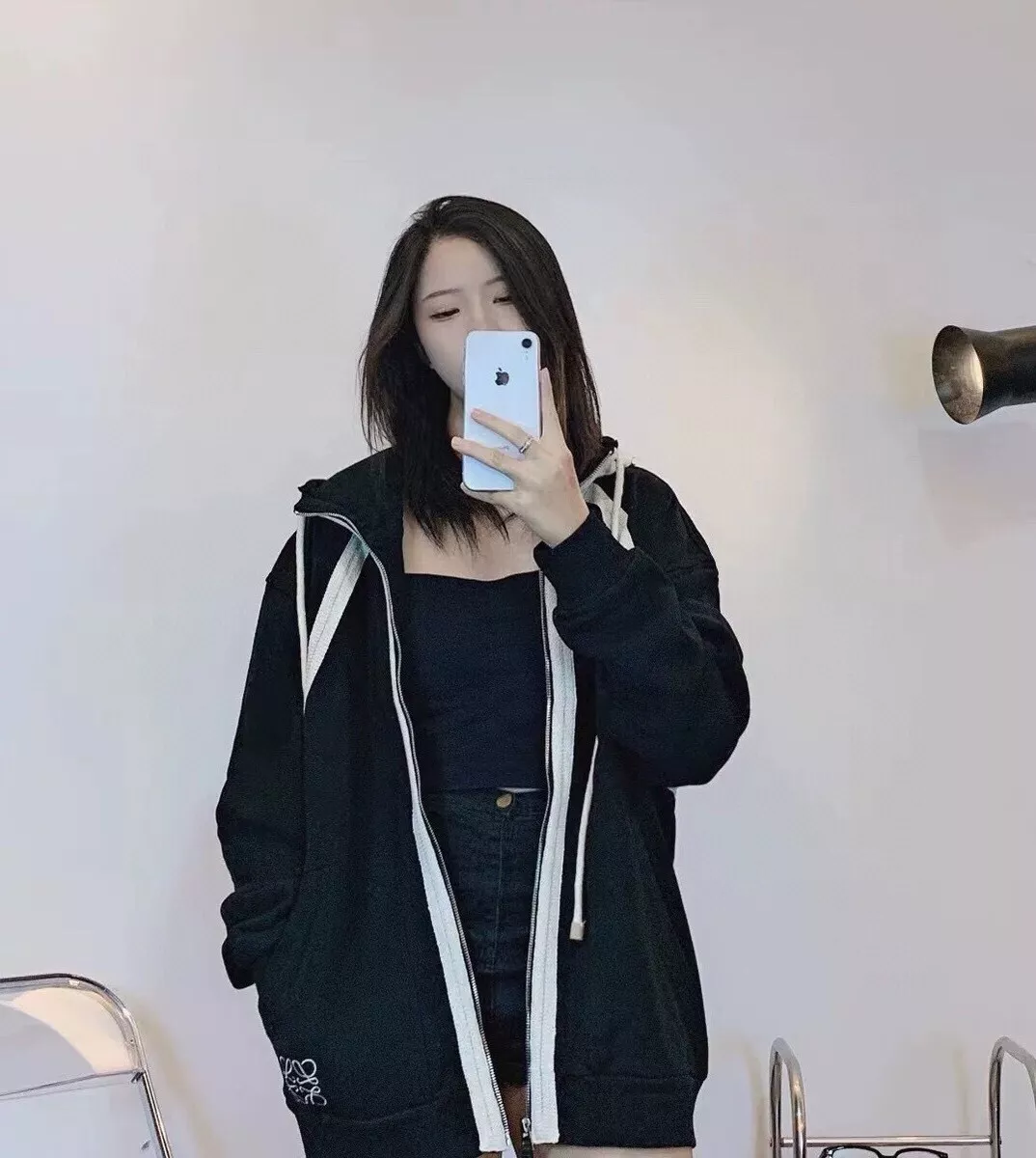 로에베 자수 로고 코튼 테이프 후드 집업 상세 이미지 18