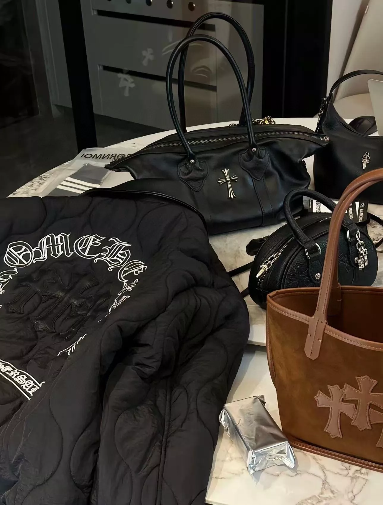 크롬하츠 가죽 카라 퀼팅 버튼 재킷 상세 이미지 37