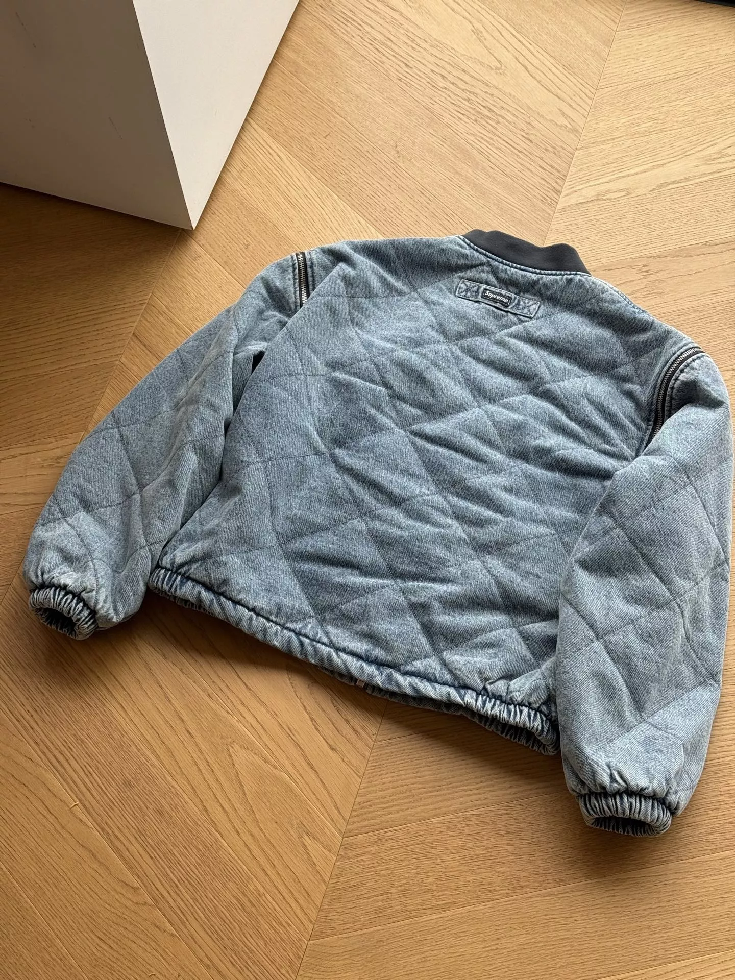 슈프림 FW25 집오프 슬리브 퀼티드 봄버 재킷 상세 이미지 10