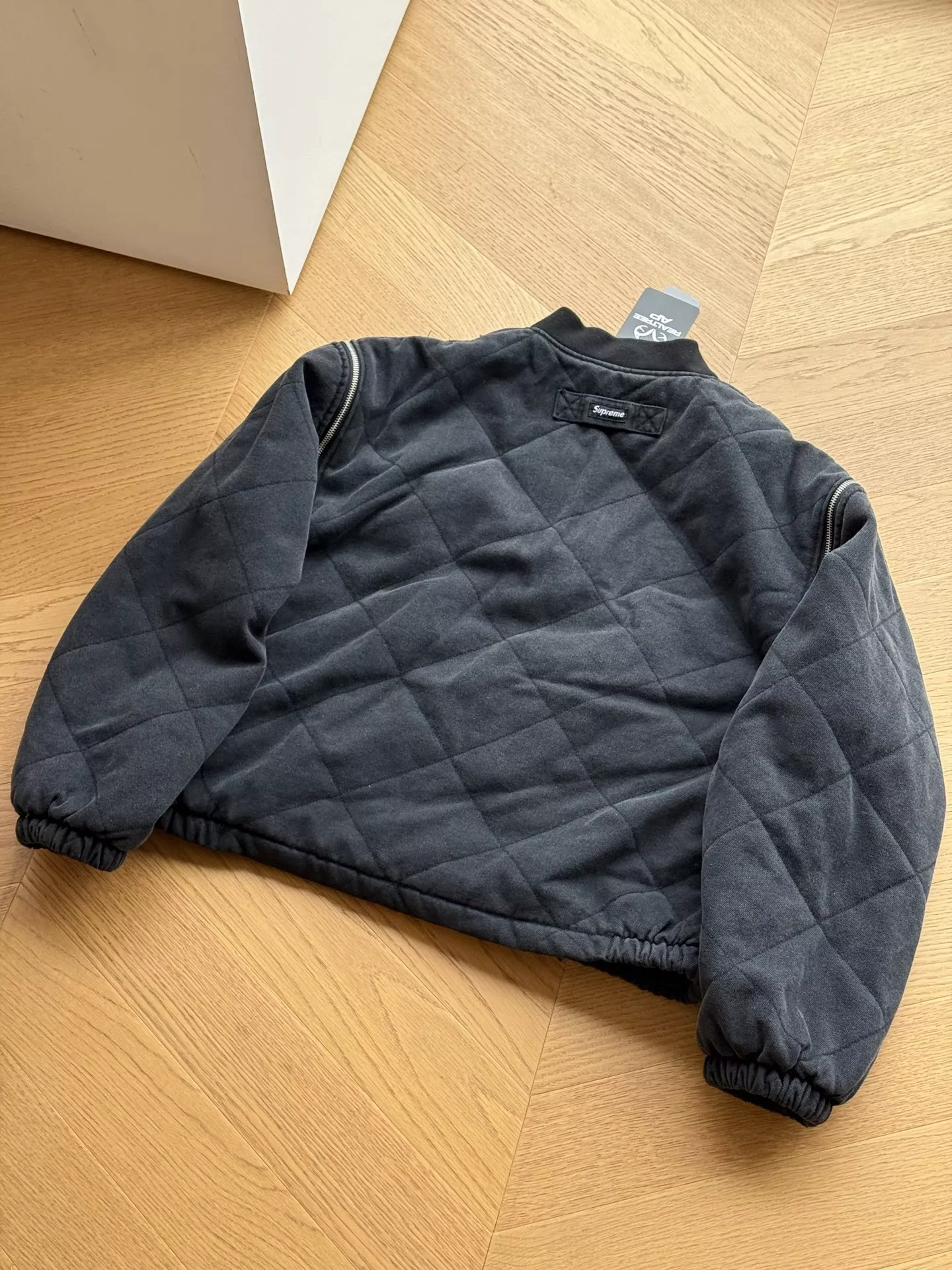 슈프림 FW25 집오프 슬리브 퀼티드 봄버 재킷 상세 이미지 14